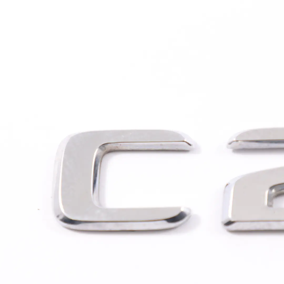 Mercedes W205 Logo Napis Modelu C200 - SKU A2058178300 - Numer Części A2058178300