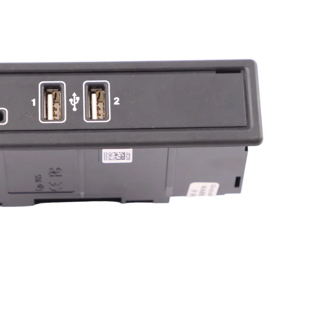 Multimedia Connector Mercedes W205 W213 W907 USB Port SD Card Reader to with Part number A2058200226 Multimedia Connector Mercedes W205 W213 W907 USB Port SD Card Reader - SKU A2058200226 - Part number A2058200226