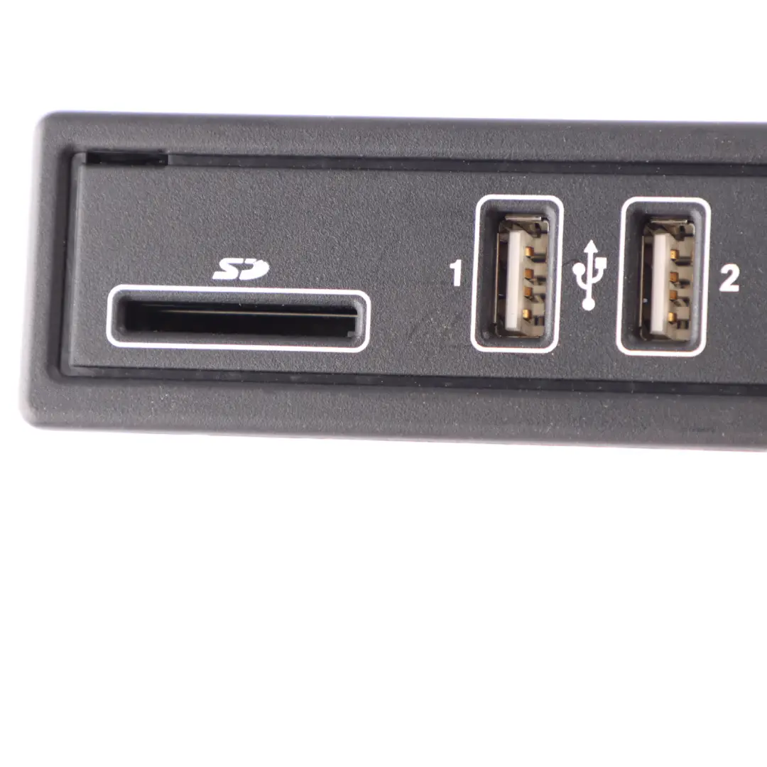 Multimedia Connector Mercedes W205 W213 W907 USB Port SD Card Reader to with Part number A2058200226 Multimedia Connector Mercedes W205 W213 W907 USB Port SD Card Reader - SKU A2058200226 - Part number A2058200226