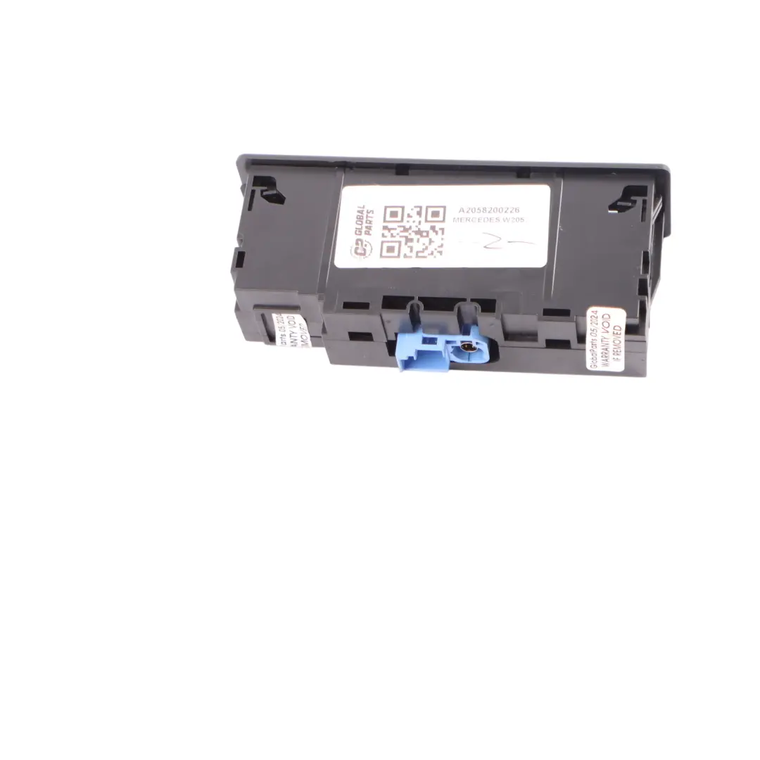 Multimedia Connector Mercedes W205 W213 W907 USB Port SD Card Reader to with Part number A2058200226 Multimedia Connector Mercedes W205 W213 W907 USB Port SD Card Reader - SKU A2058200226 - Part number A2058200226