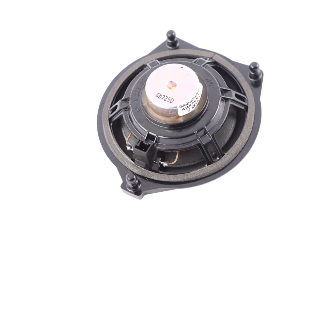 Głośnik Deski Rozdzielczej do Mercedes W205 o numerze A2058200402 Mercedes W205 Głośnik Deski Rozdzielczej - SKU A2058200402 - Numer Części A2058200402