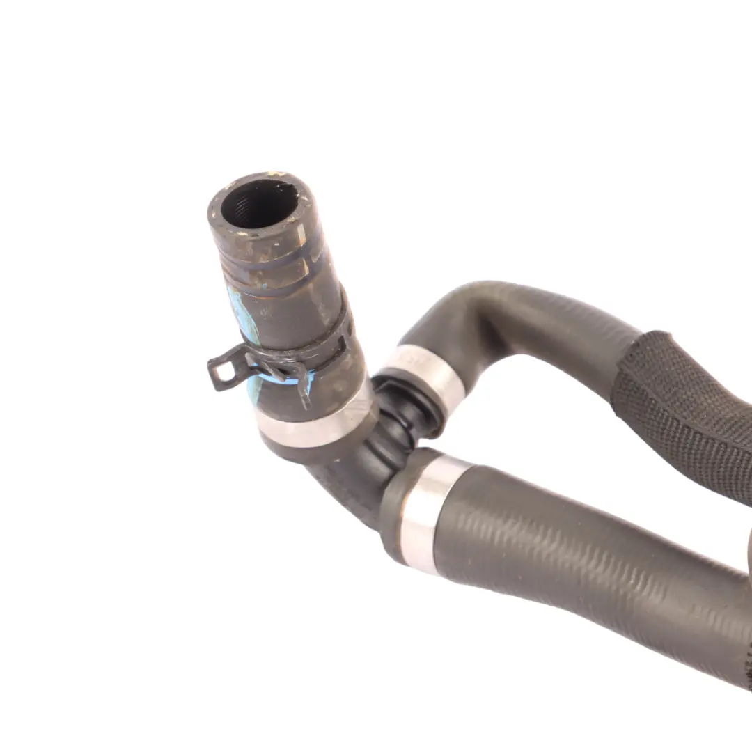 Tuyau de refroidissement de l'eau du moteur pour Mercedes W205 à propos du numéro de pièce A2058300203 Mercedes W205 Tuyau de refroidissement de l'eau du moteur - SKU A2058300203 - Numéro de pièce A2058300203