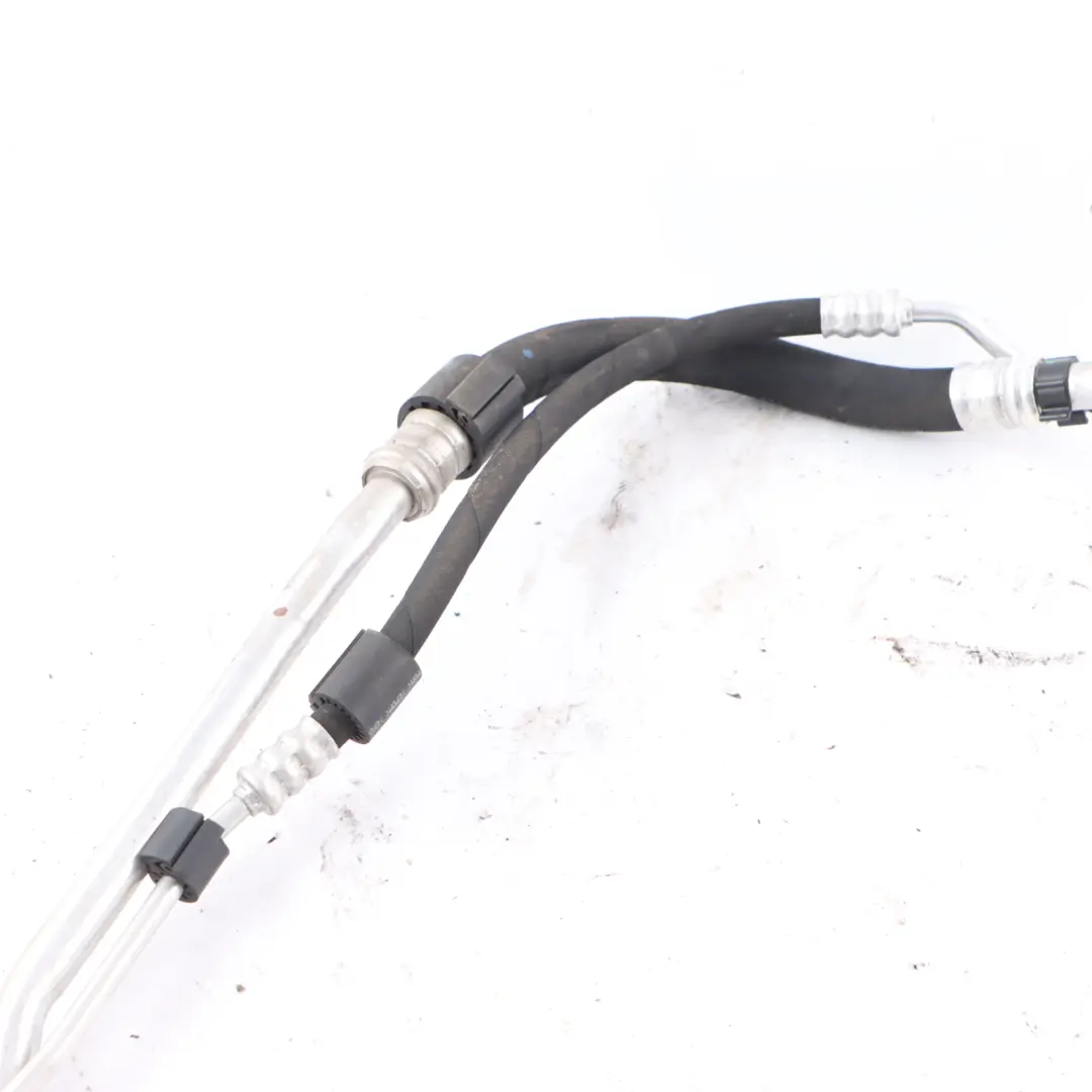 Mercedes W205 Tuyau Climatisation Conduite Liquide Refroidissement - SKU A2058307604 - Numéro de pièce A2058307604