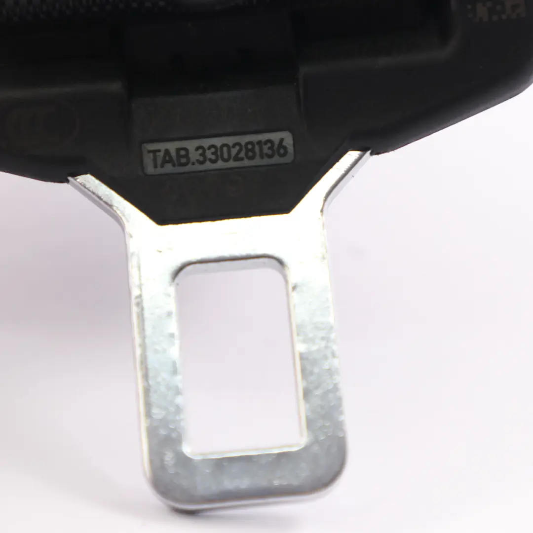 Mercedes W205 Ceinture sécurité arrière sécurité centrale Noir - SKU A2058601185 - Numéro de pièce A2058601185