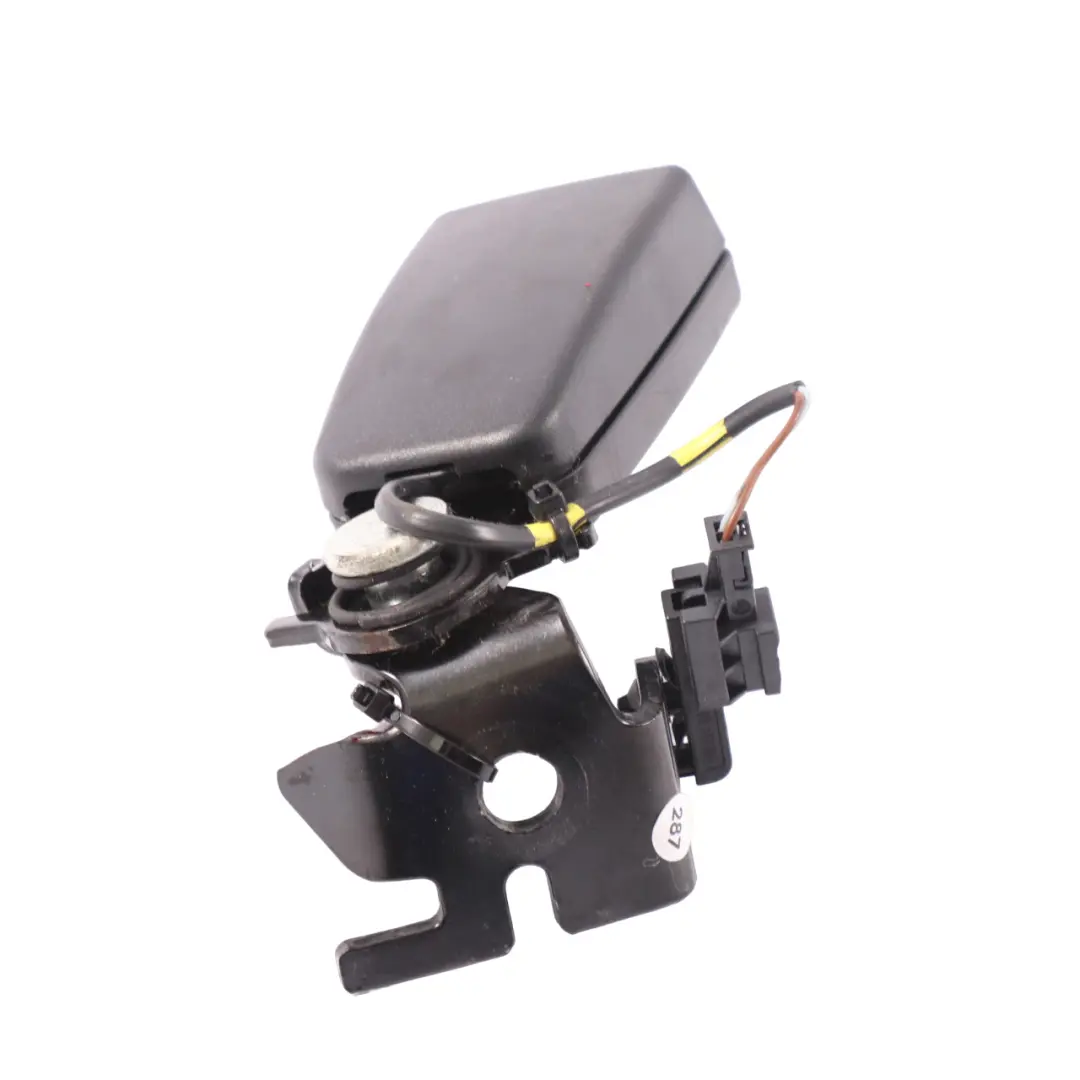 Cintura di sicurezza posteriore fibbia per Mercedes W205 con numero di parte A2058609201 Mercedes W205 Cintura di sicurezza posteriore fibbia - SKU A2058609201 - Numero di parte A2058609201