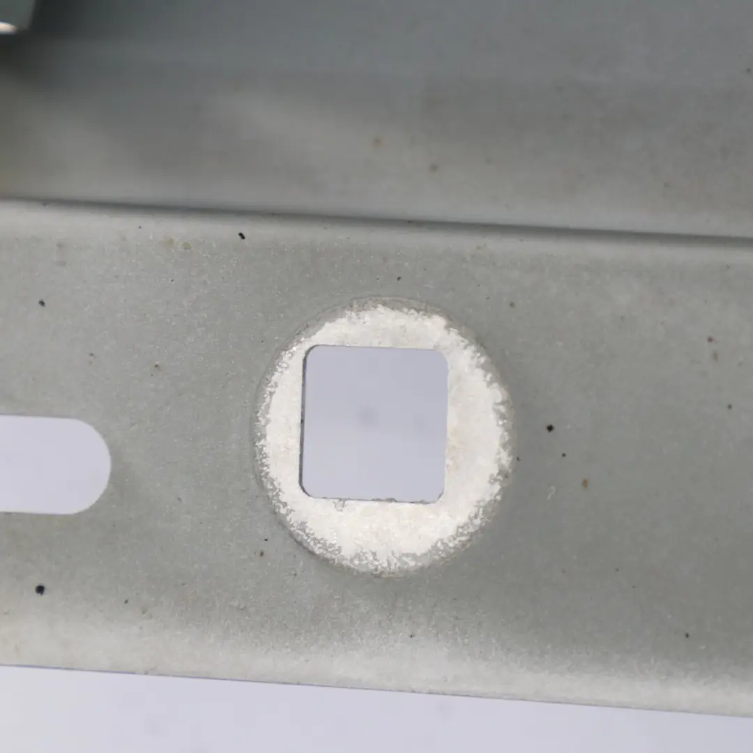 Wing Panel Parafango anteriore sinistro lato Iridium Silver - 775 per Mercedes W205 con numero di parte A2058800118 Mercedes W205 Wing Panel Parafango anteriore sinistro lato Iridium Silver - 775 - SKU A2058800118-IRS2 - Numero di parte A2058800118