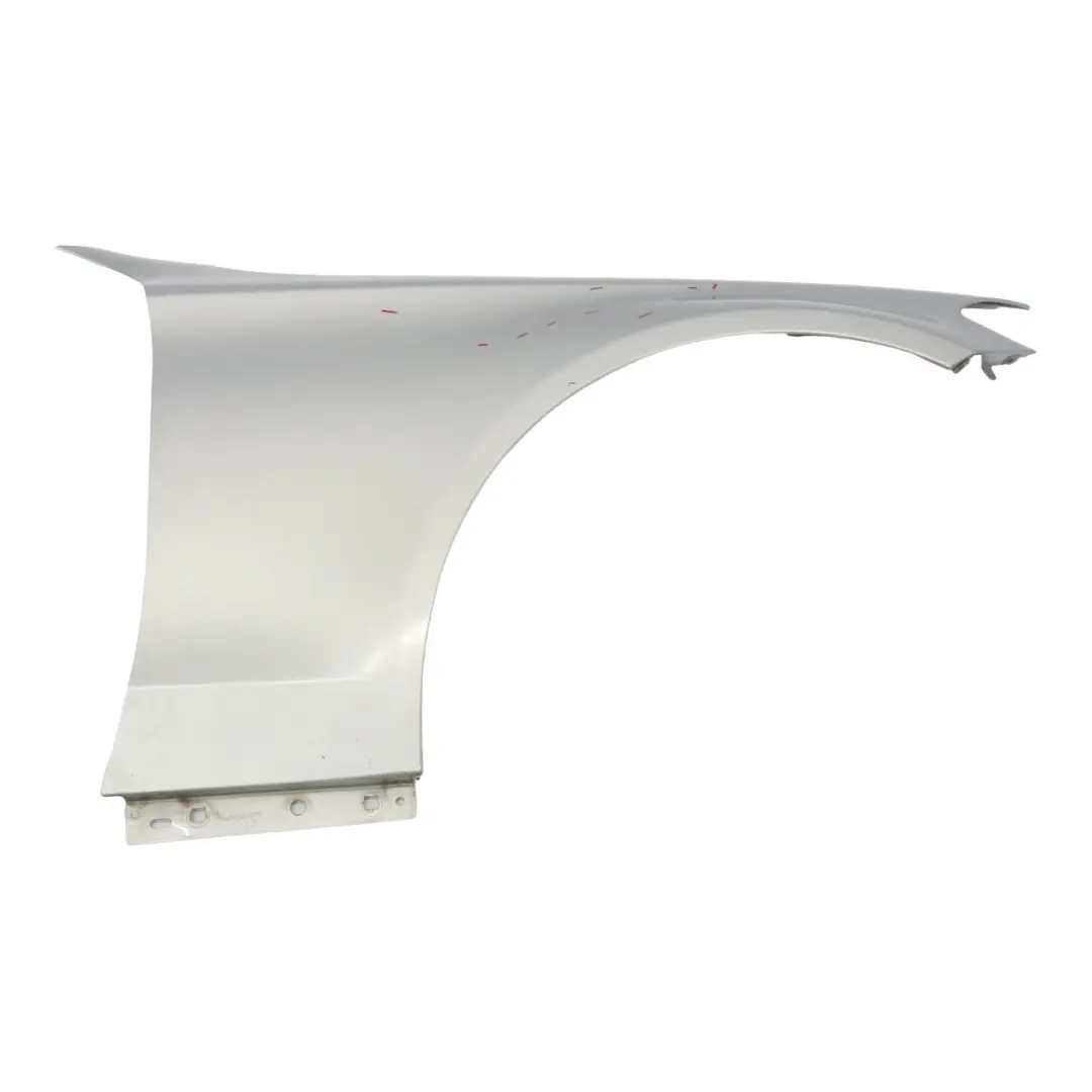Panneau d'aile avant droite Iridium Silver Metalik - 775 pour Mercedes W205 à propos du numéro de pièce A2058800218 Mercedes W205 Panneau d'aile avant droite Iridium Silver Metalik - 775 - SKU A2058800218-IRS1 - Numéro de pièce A2058800218