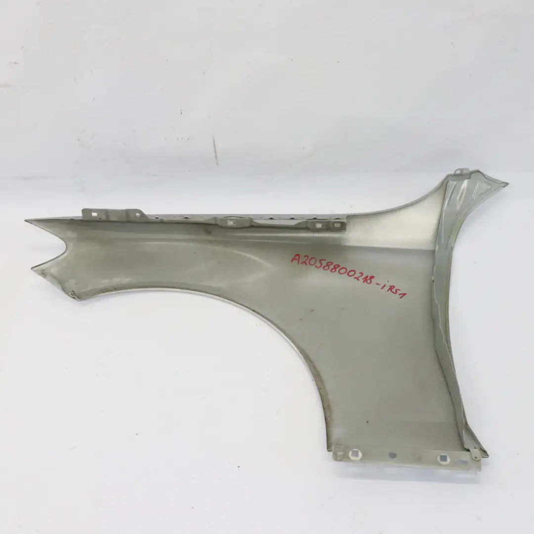 Mercedes W205 Kotflügel vorne rechts Seite Kotflügel Iridium Silber - 775 - SKU A2058800218-IRS1 - Teilenummer A2058800218