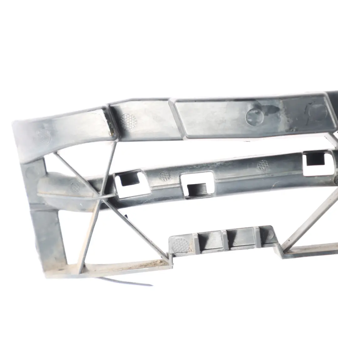 Soporte de parachoques trasero derecho para Mercedes C205 W205 con número de pieza A2058800630 Mercedes C205 W205 Soporte de parachoques trasero derecho - SKU A2058800630 - Número de pieza A2058800630