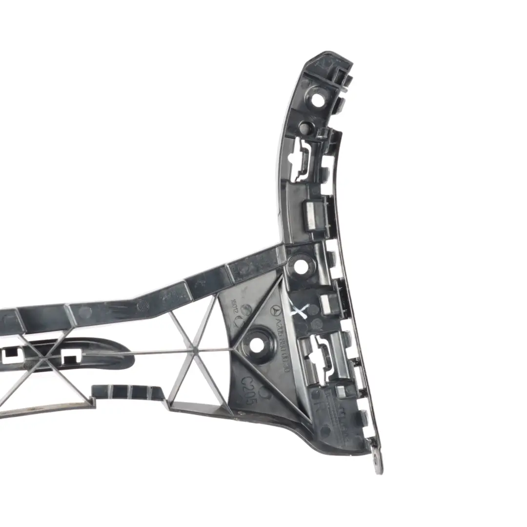 Stoßstangenhalter Halterung hinten rechts für Mercedes C205 W205 mit Teilenummer A2058800630 Mercedes C205 W205 Stoßstangenhalter Halterung hinten rechts - SKU A2058800630 - Teilenummer A2058800630