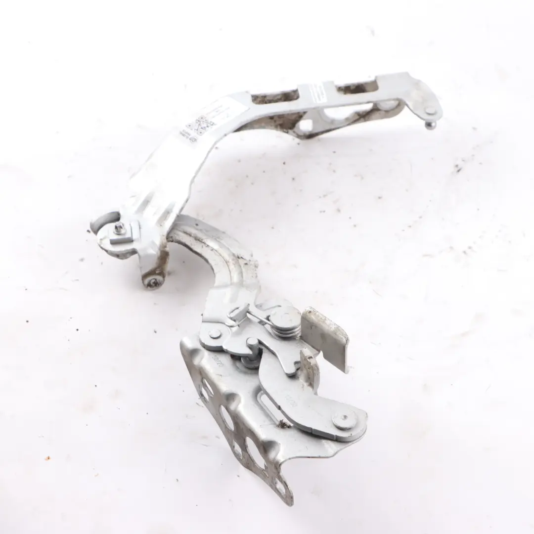 Mercedes W205 Motor Tapa Capó Bisagra Izquierda Iridium Silver 775 - SKU A2058800828-IRS - Número de pieza A2058800828