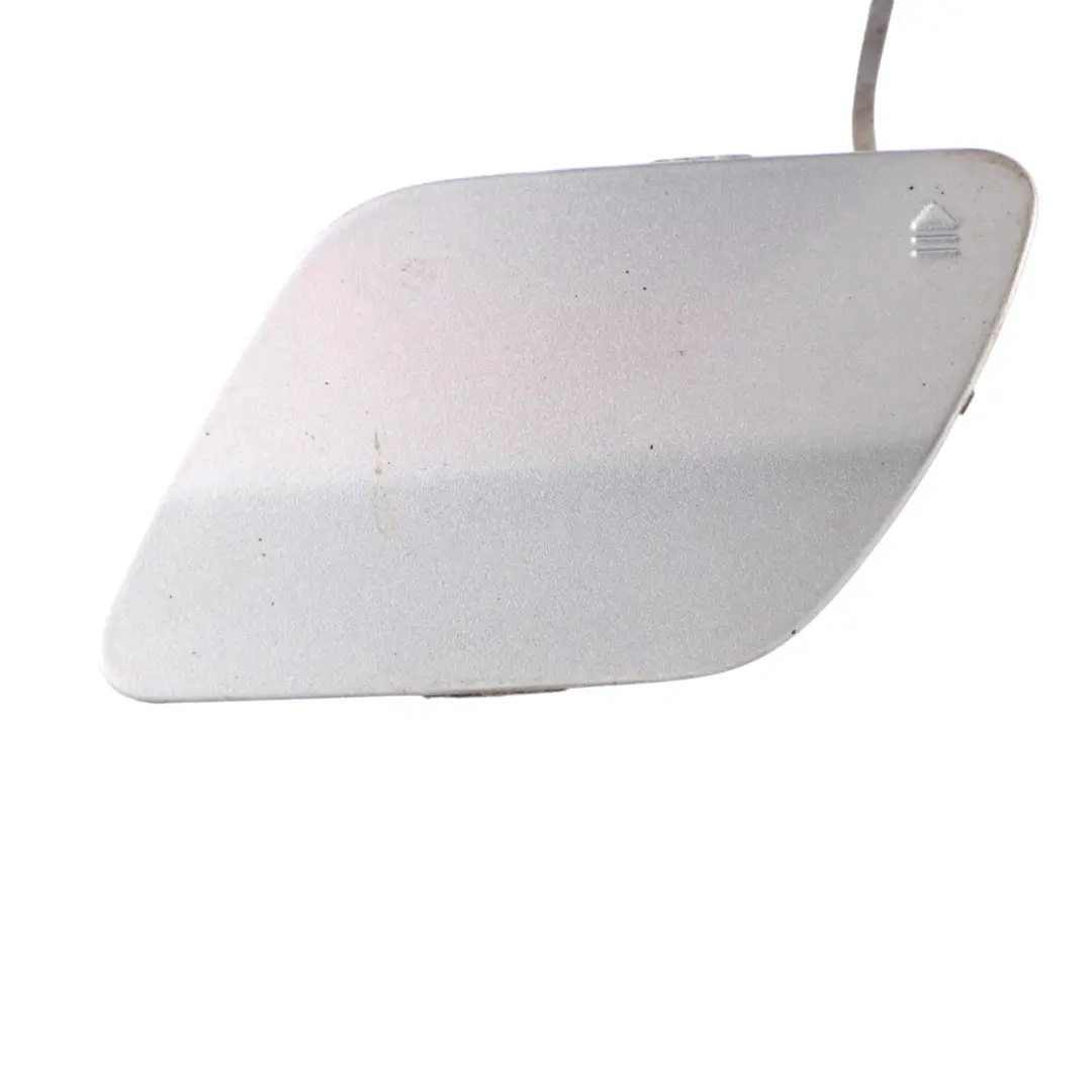 Tapa Gancho Remolque Parachoques Delantero Mercedes W169 Plata Iridium - 775 para con número de pieza A2058850224 Tapa Gancho Remolque Parachoques Delantero Mercedes W169 Plata Iridium - 775 - SKU A2058850224-IRS - Número de pieza A2058850224