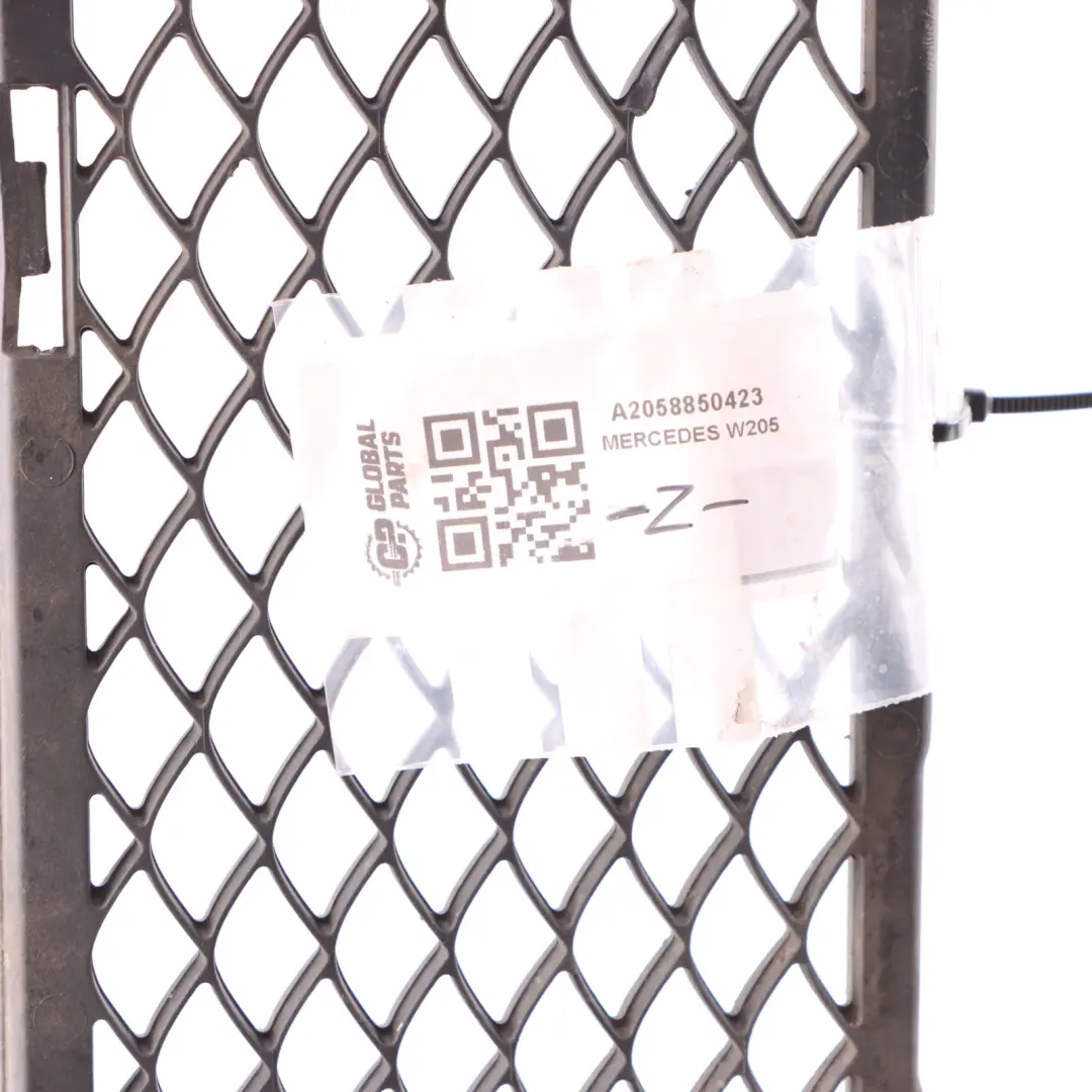 Mercedes W205 Parachoques Delantero Inferior Rejilla Panel De Ajuste - SKU A2058850423 - Número de pieza A2058850423