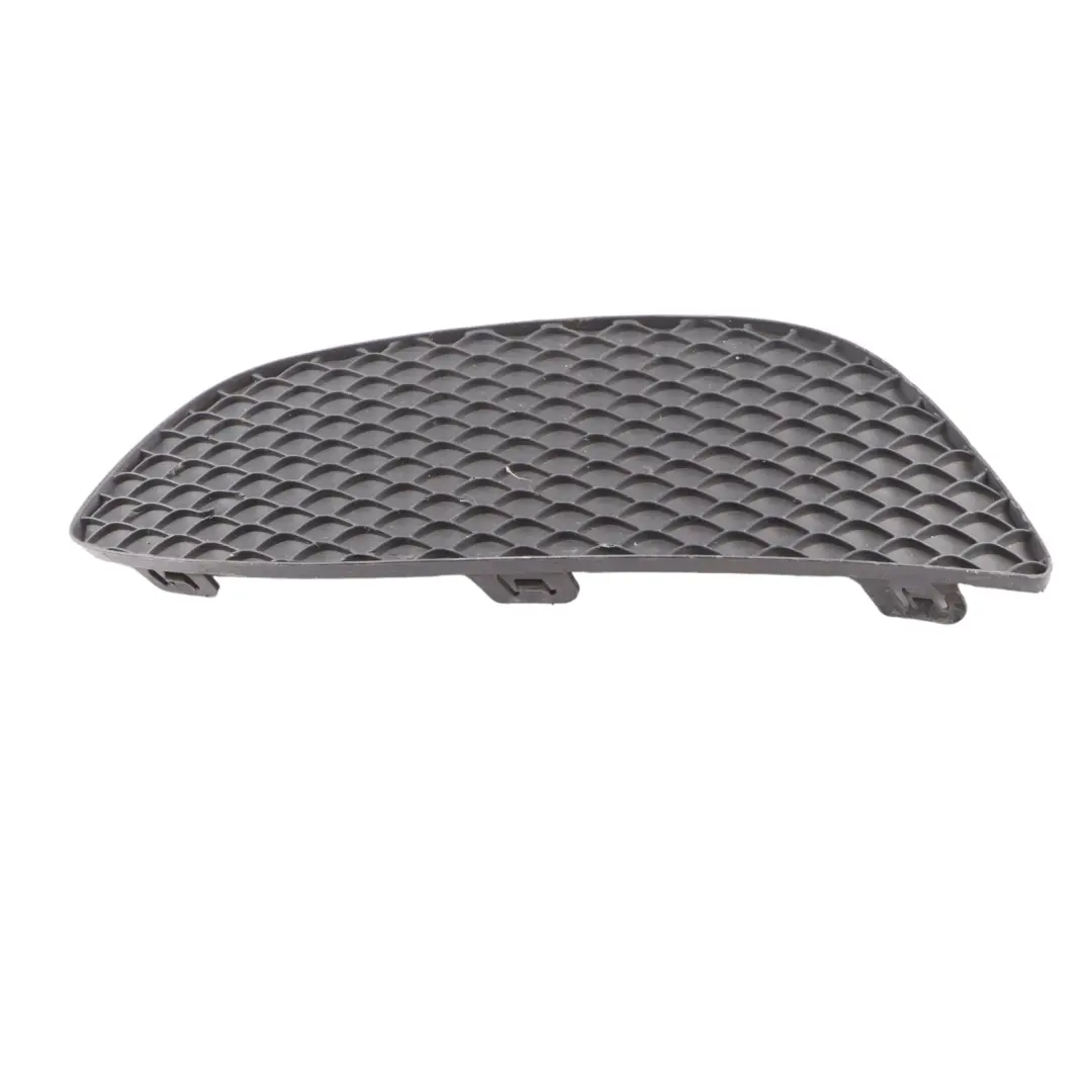 Mercedes W205 Grille Inférieure De Pare Chocs Avant Gauche - SKU A2058850723 - Numéro de pièce A2058850723