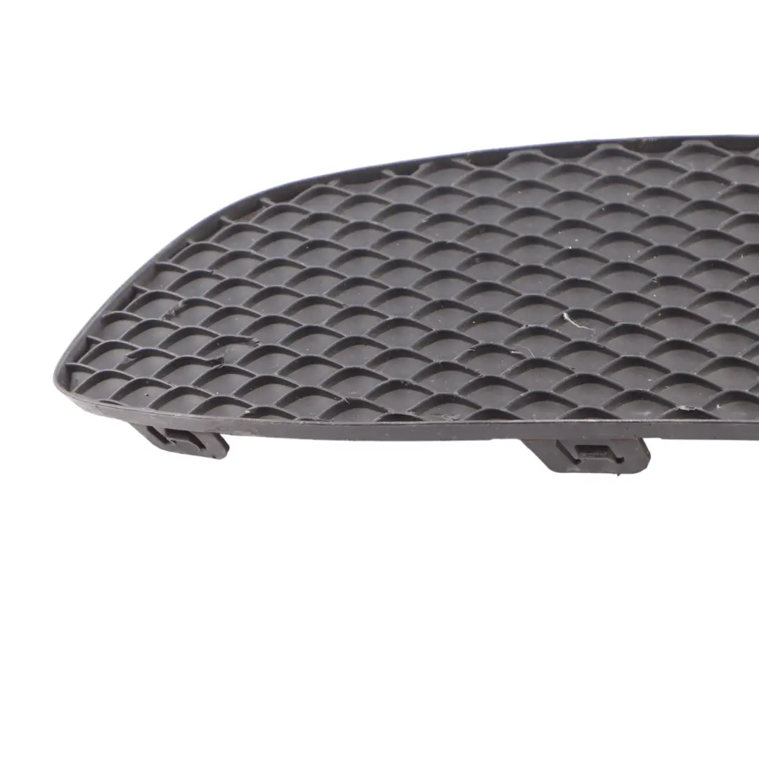 Grille Inférieure De Pare Chocs Avant Gauche pour Mercedes W205 à propos du numéro de pièce A2058850723 Mercedes W205 Grille Inférieure De Pare Chocs Avant Gauche - SKU A2058850723 - Numéro de pièce A2058850723