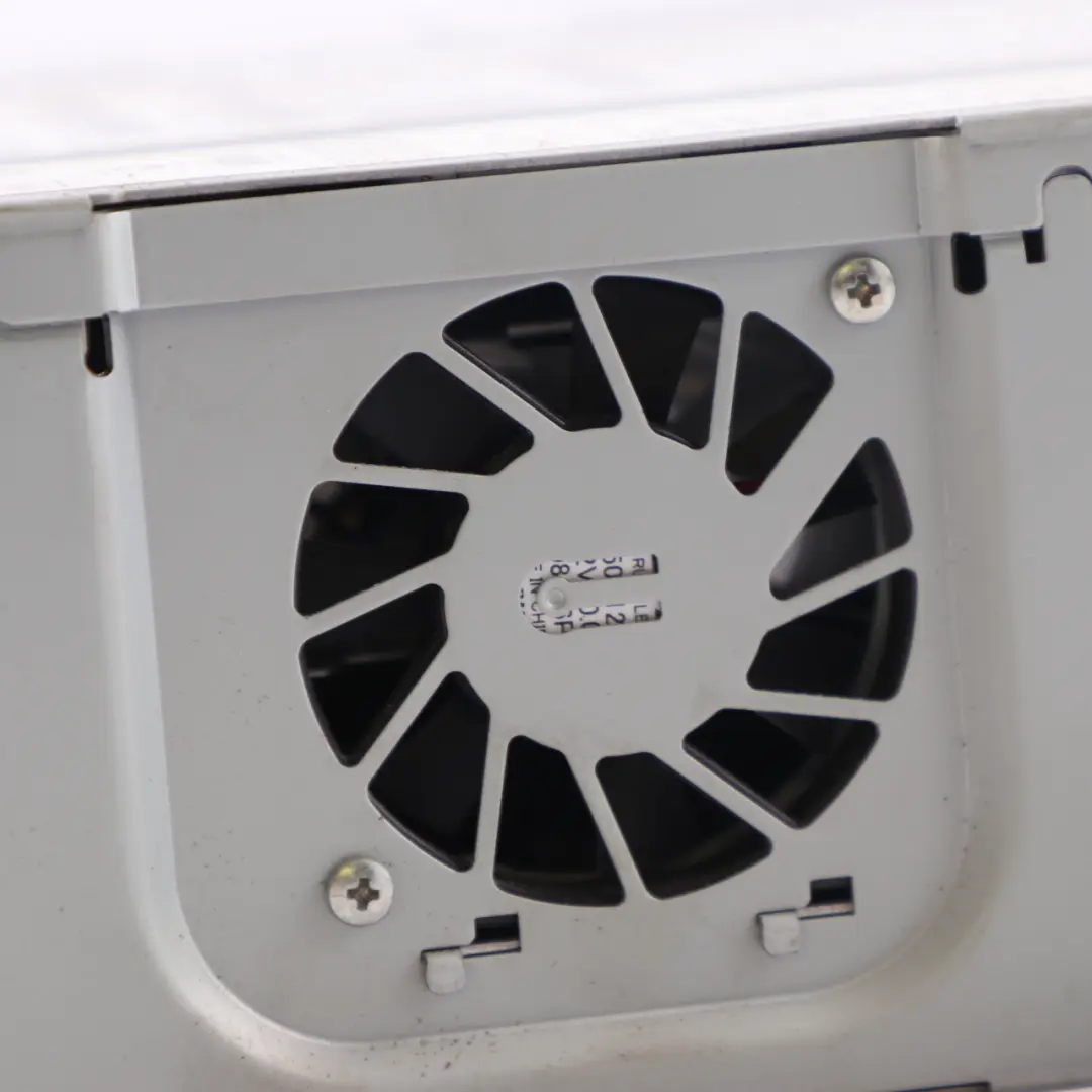 Computer Mercedes W205 X253 W447 Navigazione radio Unité principale per con numero di parte A2059001722 Computer Mercedes W205 X253 W447 Navigazione radio Unité principale - SKU A2059001722 - Numero di parte A2059001722