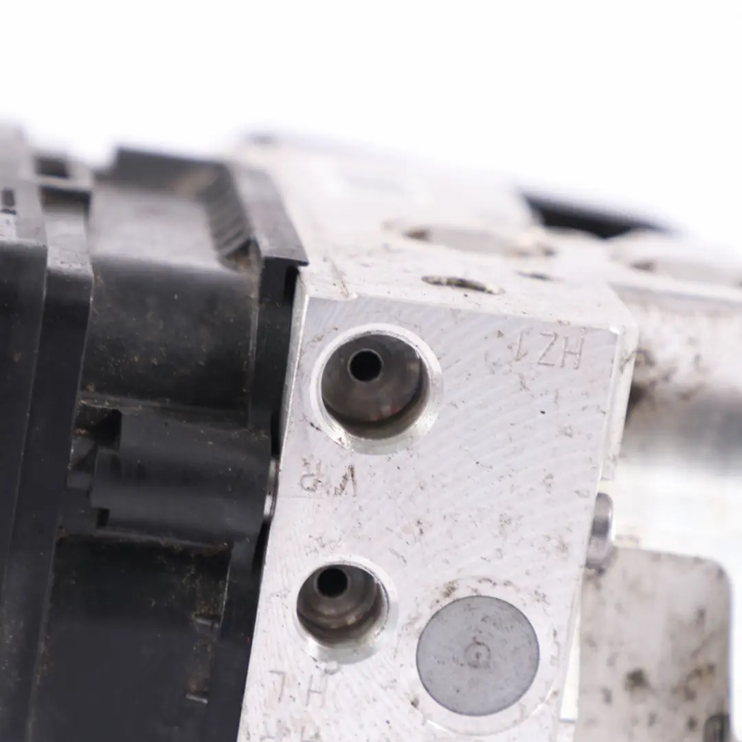 Mercedes W205 Unité hydraulique ABS - SKU A2059005844 - Numéro de pièce A2059005844