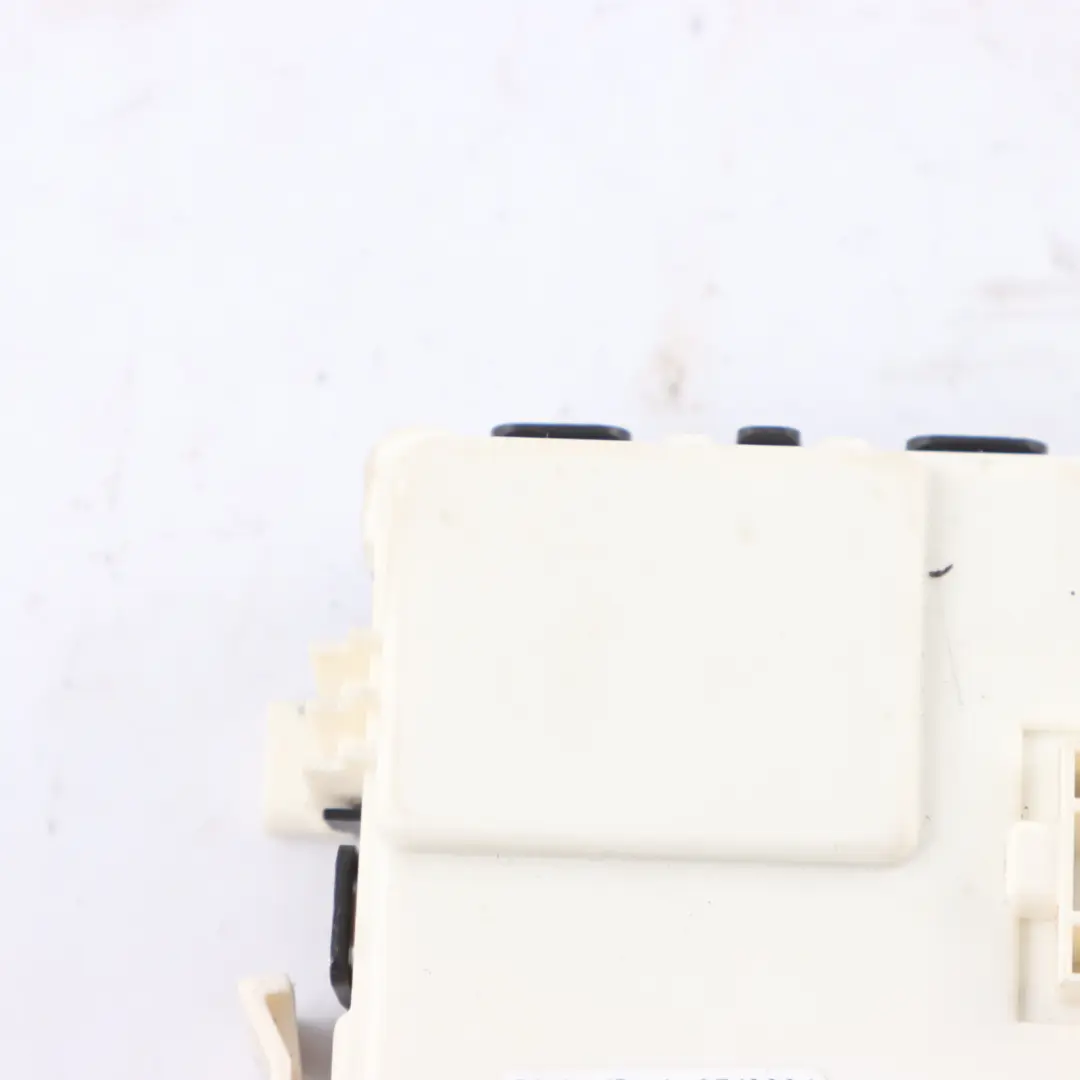 Moduł Sterownik Szyberdachu do Mercedes C205 o numerze A2059007134 Mercedes C205 Moduł Sterownik Szyberdachu - SKU A2059007134 - Numer Części A2059007134