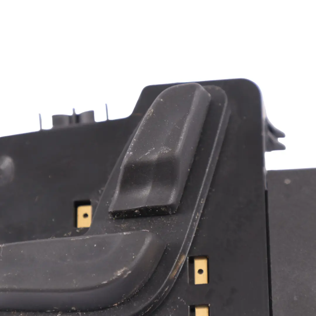 Asiento Motor Delantero Izquierdo Motor Actuador para Mercedes W205 con número de pieza A2059052702 Mercedes W205 Asiento Motor Delantero Izquierdo Motor Actuador - SKU A2059052702 - Número de pieza A2059052702