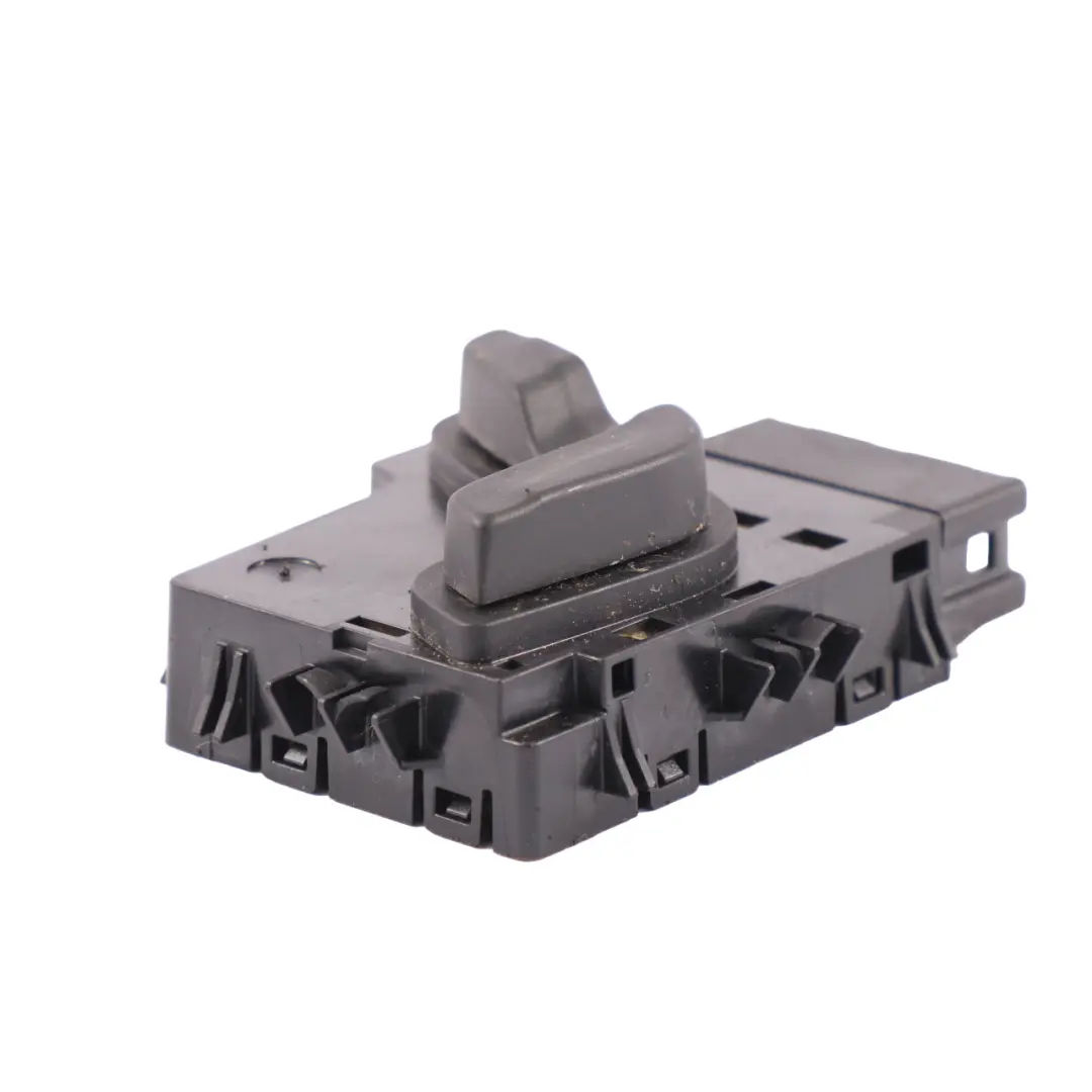 Motore Sedile Anteriore Sinistro Regolatore Motore per Mercedes W205 con numero di parte A2059052702 Mercedes W205 Motore Sedile Anteriore Sinistro Regolatore Motore - SKU A2059052702 - Numero di parte A2059052702