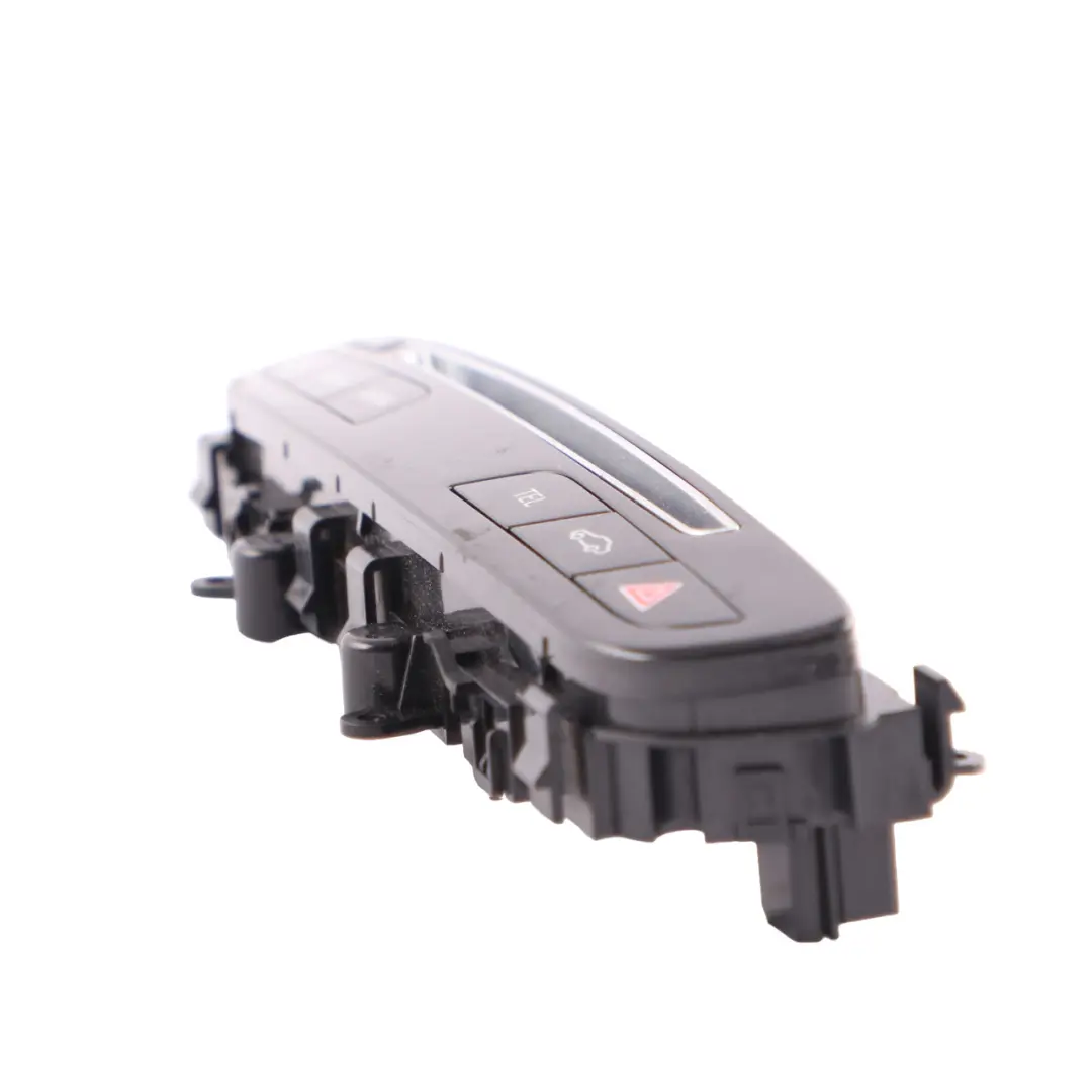 Switch Media Nav Radio Hazards Upper Panel pour Mercedes W205 à propos du numéro de pièce A2059053601 Mercedes W205 Switch Media Nav Radio Hazards Upper Panel - SKU A2059053601 - Numéro de pièce A2059053601