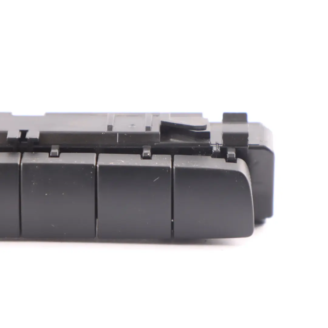 Mercedes W205 PDC Bouton commande du capteur d'aide au stationnement - SKU A2059058009 - Numéro de pièce A2059058009