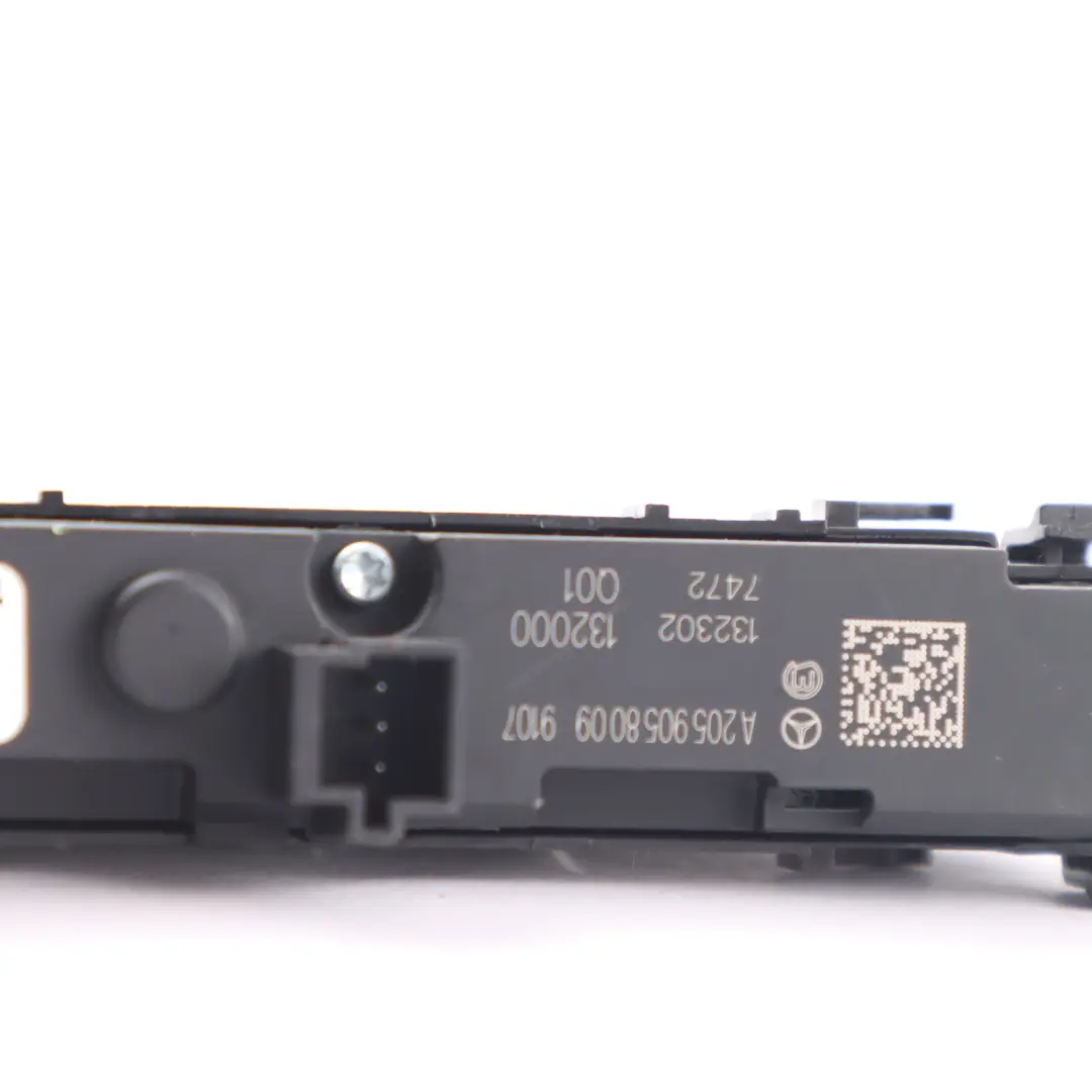 Mercedes W205 PDC Bouton commande du capteur d'aide au stationnement - SKU A2059058009 - Numéro de pièce A2059058009