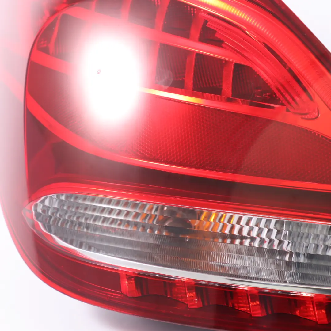 Mercedes W205 Lampa Tylna Lewy Tył Lewe Światło - SKU A2059061157 - Numer Części A2059061157