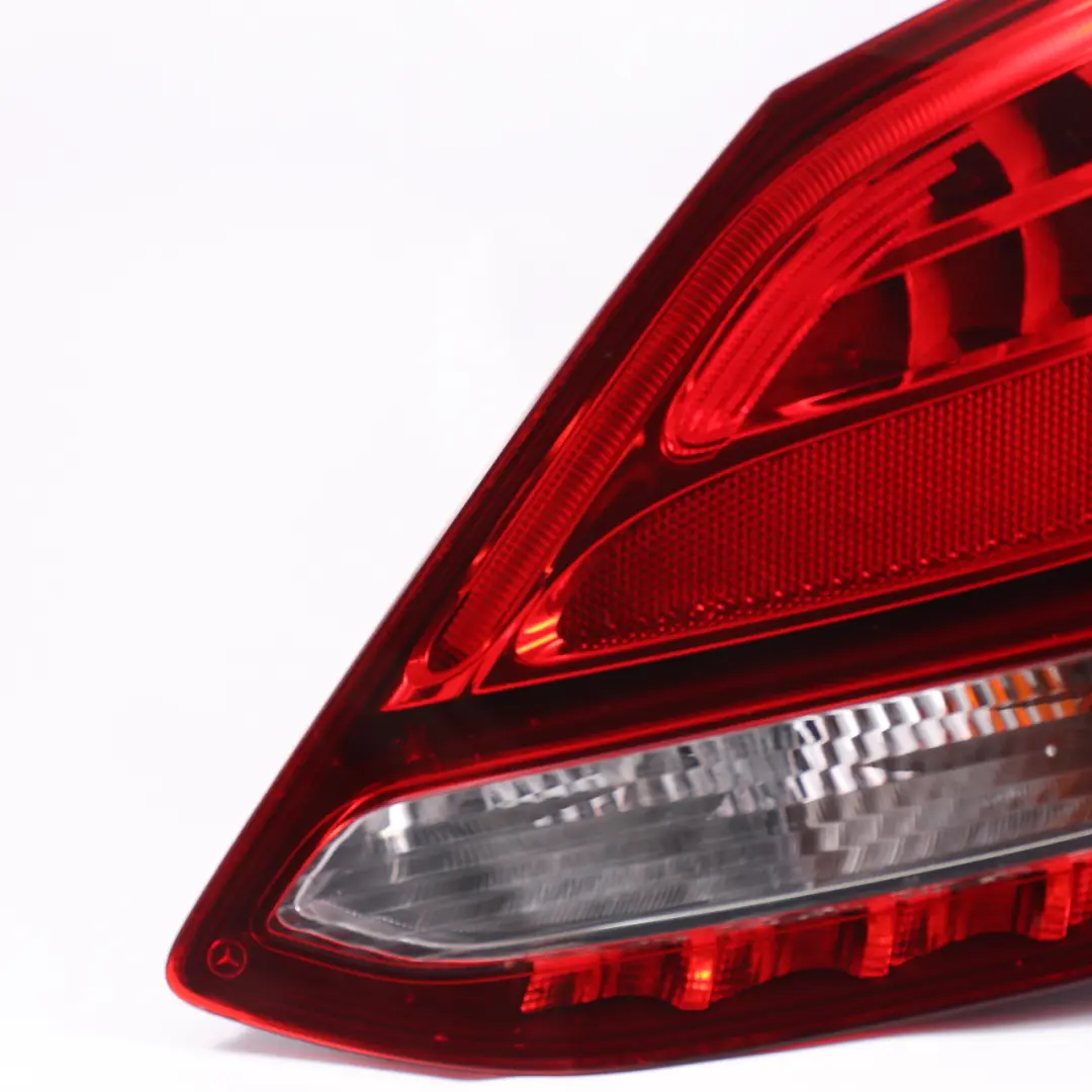 Mercedes W205 Fahrer Seite Rücklicht Lampe Hinten Links - SKU A2059061257-1 - Teilenummer A2059061257