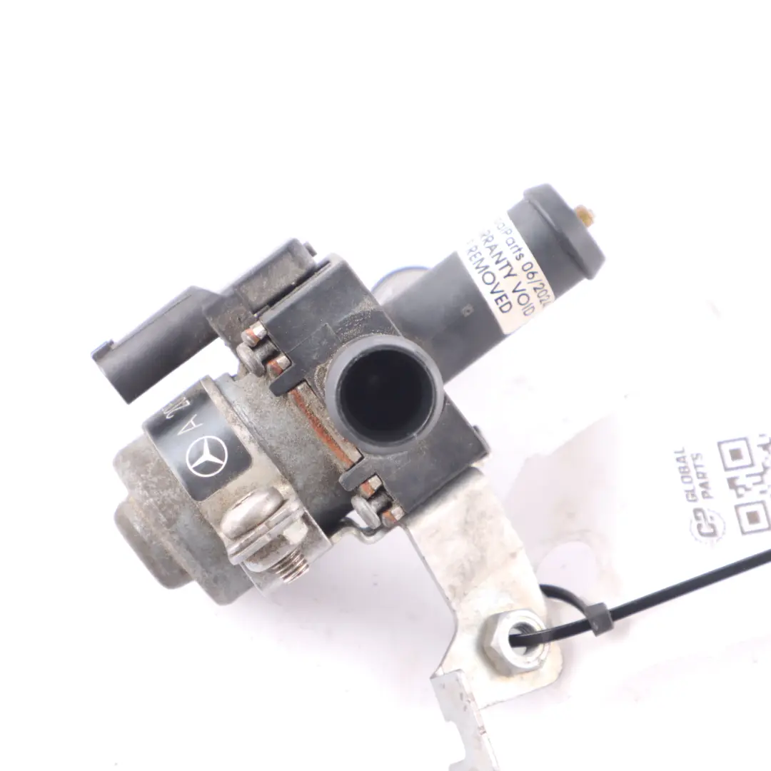 Mercedes W205 Elektrozawór Podgrzewacz Wody - SKU A2059063401 - Numer Części A2059063401
