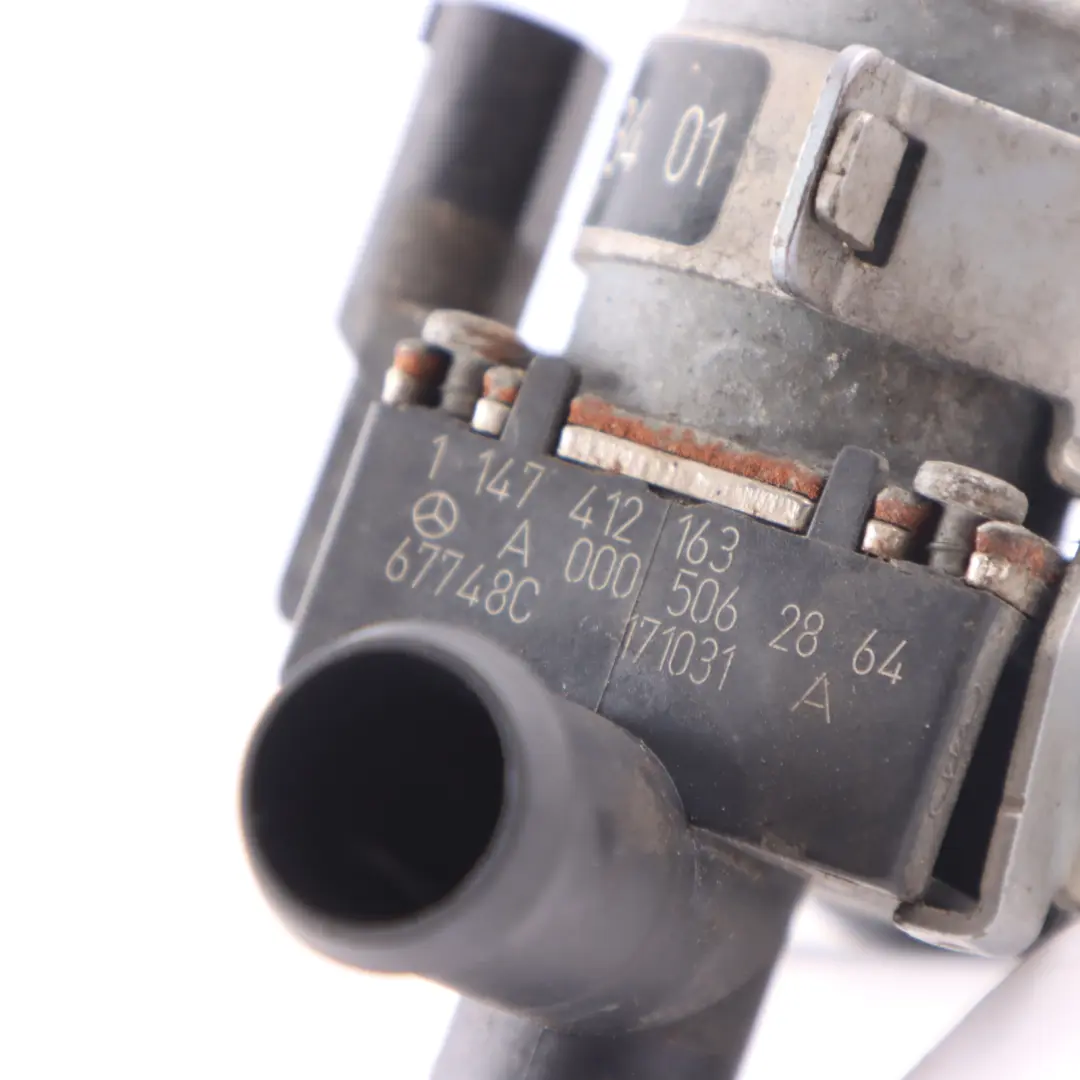 Mercedes W205 Heizung Wasser Kühlmittel Steuergerät Ventil - SKU A2059063401 - Teilenummer A2059063401