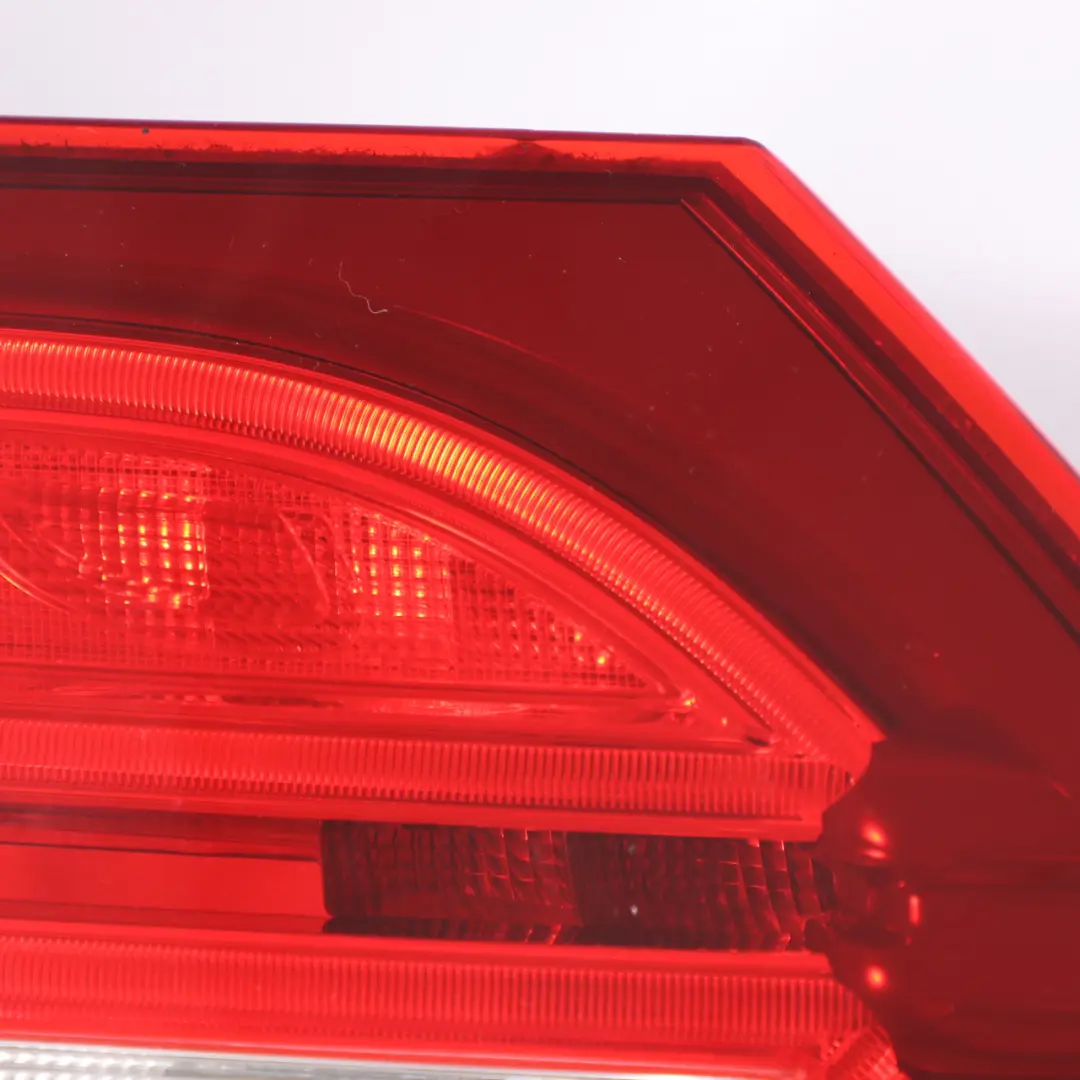 Luz Trasera Maletero Portón Trasero Izquierda LED para Mercedes C205 con número de pieza A2059066700 Mercedes C205 Luz Trasera Maletero Portón Trasero Izquierda LED - SKU A2059066700 - Número de pieza A2059066700