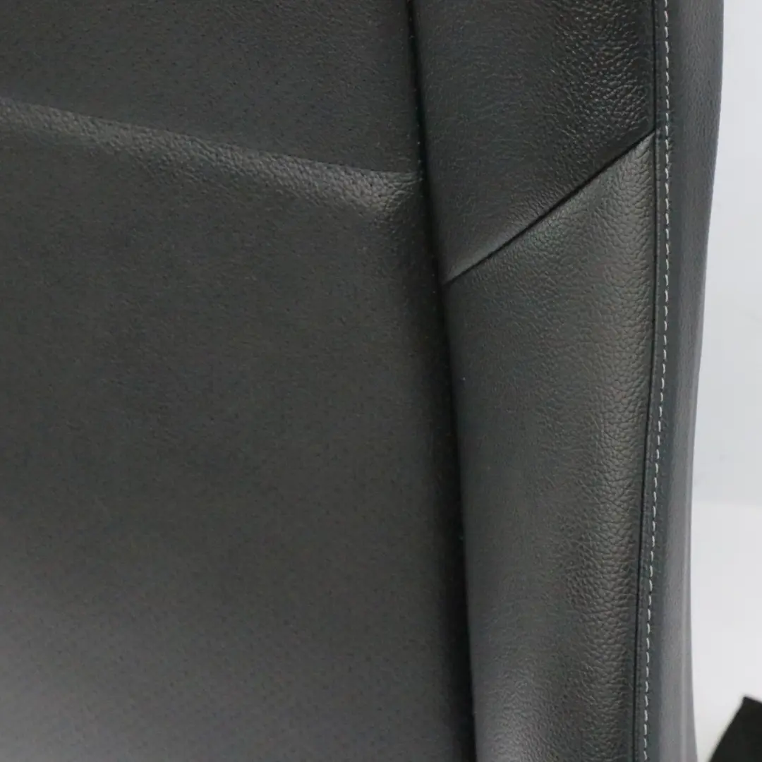 Sitzlehne Vorne Links Rechts Abdeckplatte Leder Schwarz für Mercedes W205 mit Teilenummer A2059100747 Mercedes W205 Sitzlehne Vorne Links Rechts Abdeckplatte Leder Schwarz - SKU A2059100747 - Teilenummer A2059100747