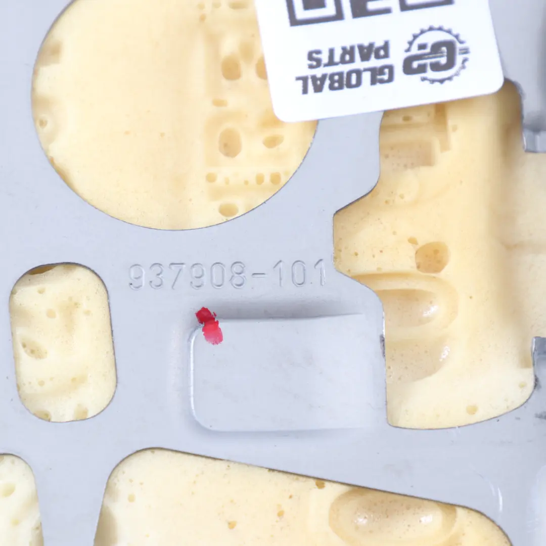 Sitz Oberschenkelauflage Leder beheizt Schwarz Vorne Links für Mercedes W205 mit Teilenummer A2059100846 Mercedes W205 Sitz Oberschenkelauflage Leder beheizt Schwarz Vorne Links - SKU A2059100846 - Teilenummer A2059100846