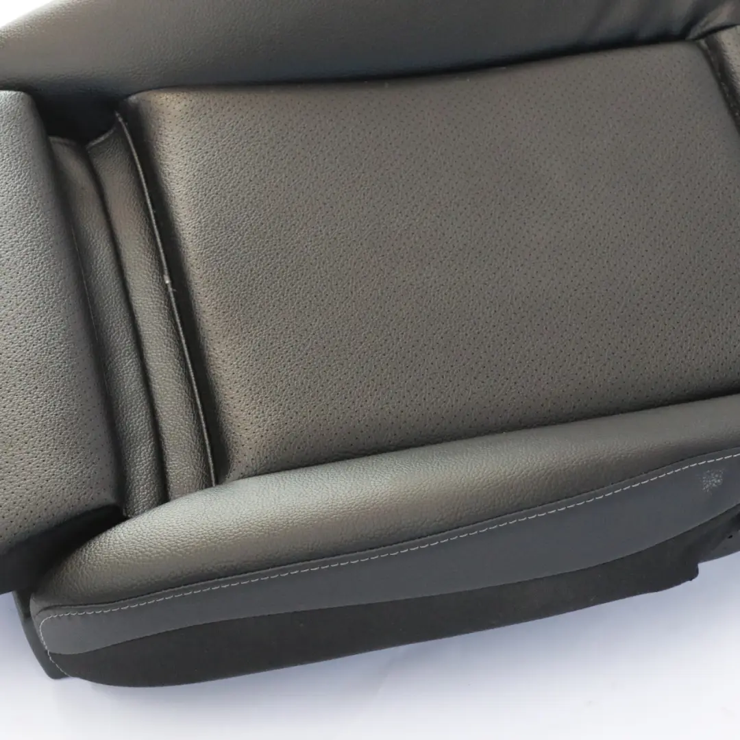 Sedile anteriore lato guida interno finta pelle nero per Mercedes W205 con numero di parte A2059104139 Mercedes W205 Sedile anteriore lato guida interno finta pelle nero - SKU A2059104139 - Numero di parte A2059104139
