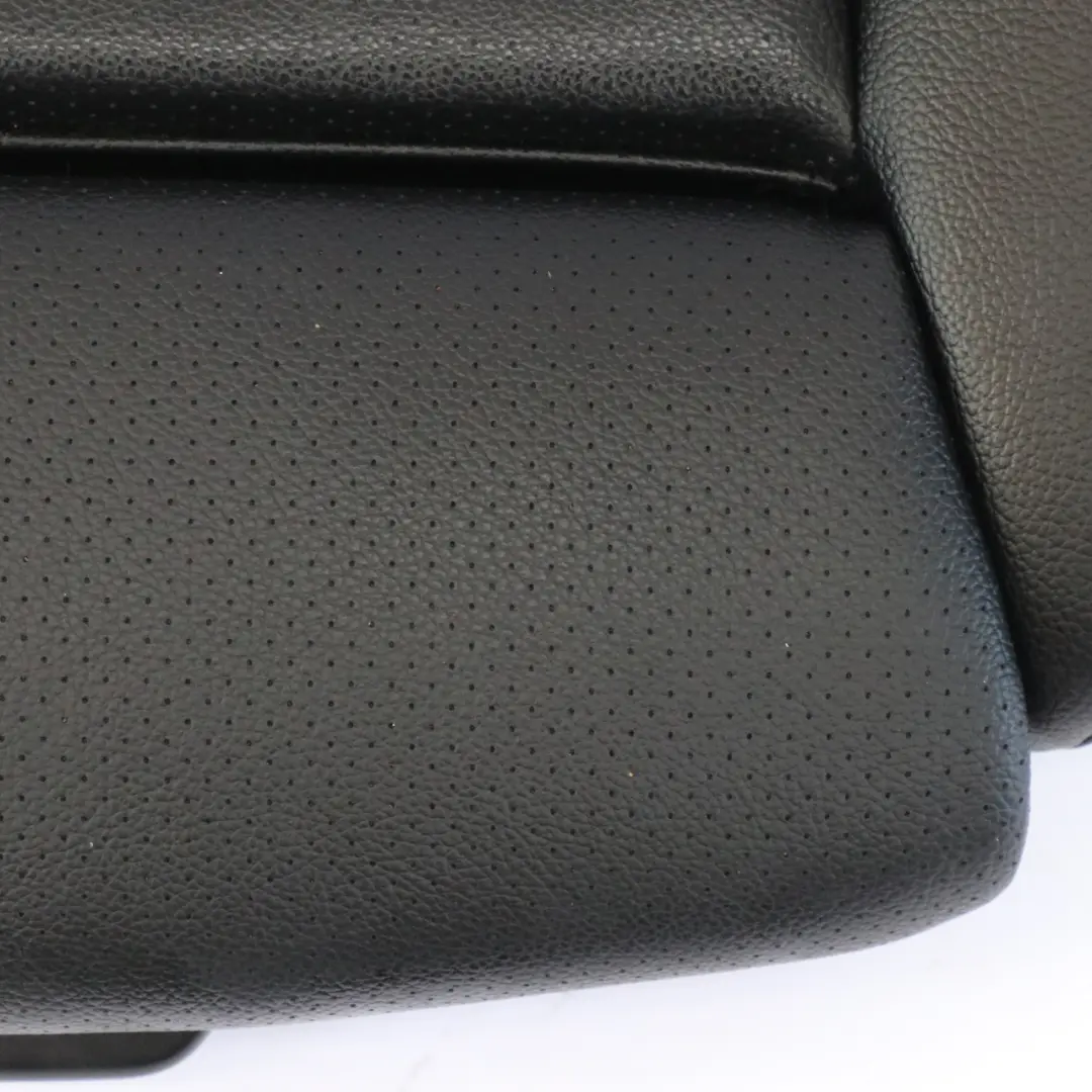 Sedile anteriore lato guida interno finta pelle nero per Mercedes W205 con numero di parte A2059104139 Mercedes W205 Sedile anteriore lato guida interno finta pelle nero - SKU A2059104139 - Numero di parte A2059104139