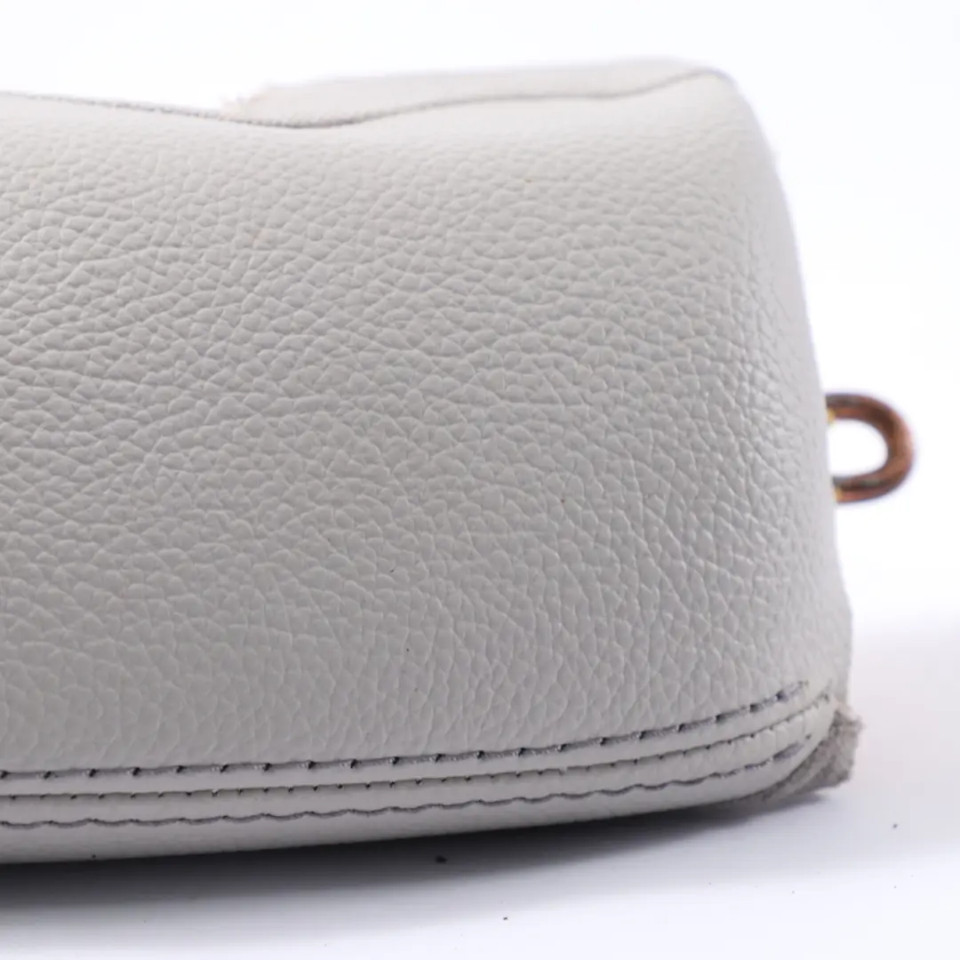 Pannello laterale posteriore destro Rivestimento Finitura Grigio per Mercedes C205 con numero di parte A2059201208 Mercedes C205 Pannello laterale posteriore destro Rivestimento Finitura Grigio - SKU A2059201208-1 - Numero di parte A2059201208