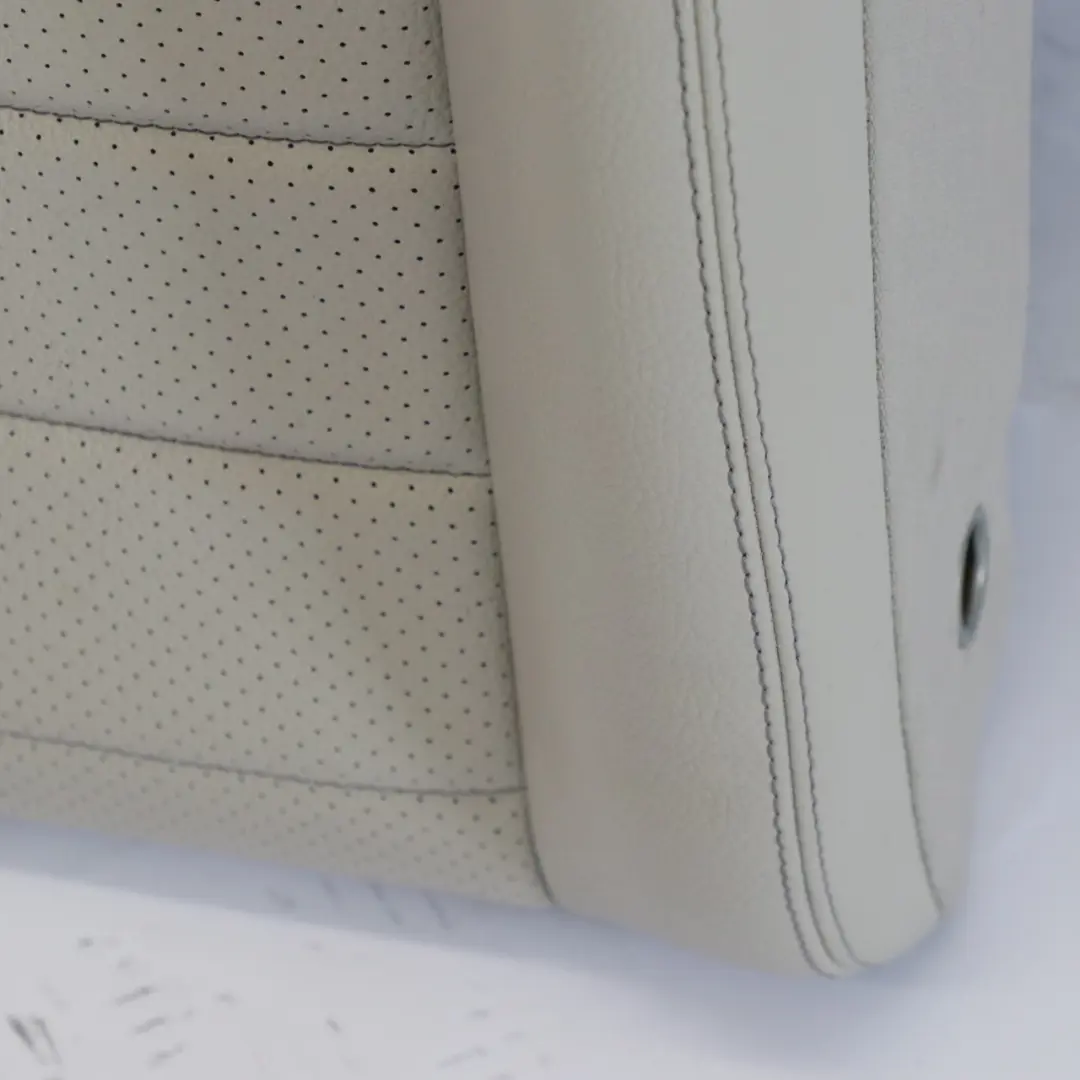 Schienale posteriore destro Pannello copertura finta Grigio per Mercedes C205 con numero di parte A2059202608 Mercedes C205 Schienale posteriore destro Pannello copertura finta Grigio - SKU A2059202608-2 - Numero di parte A2059202608