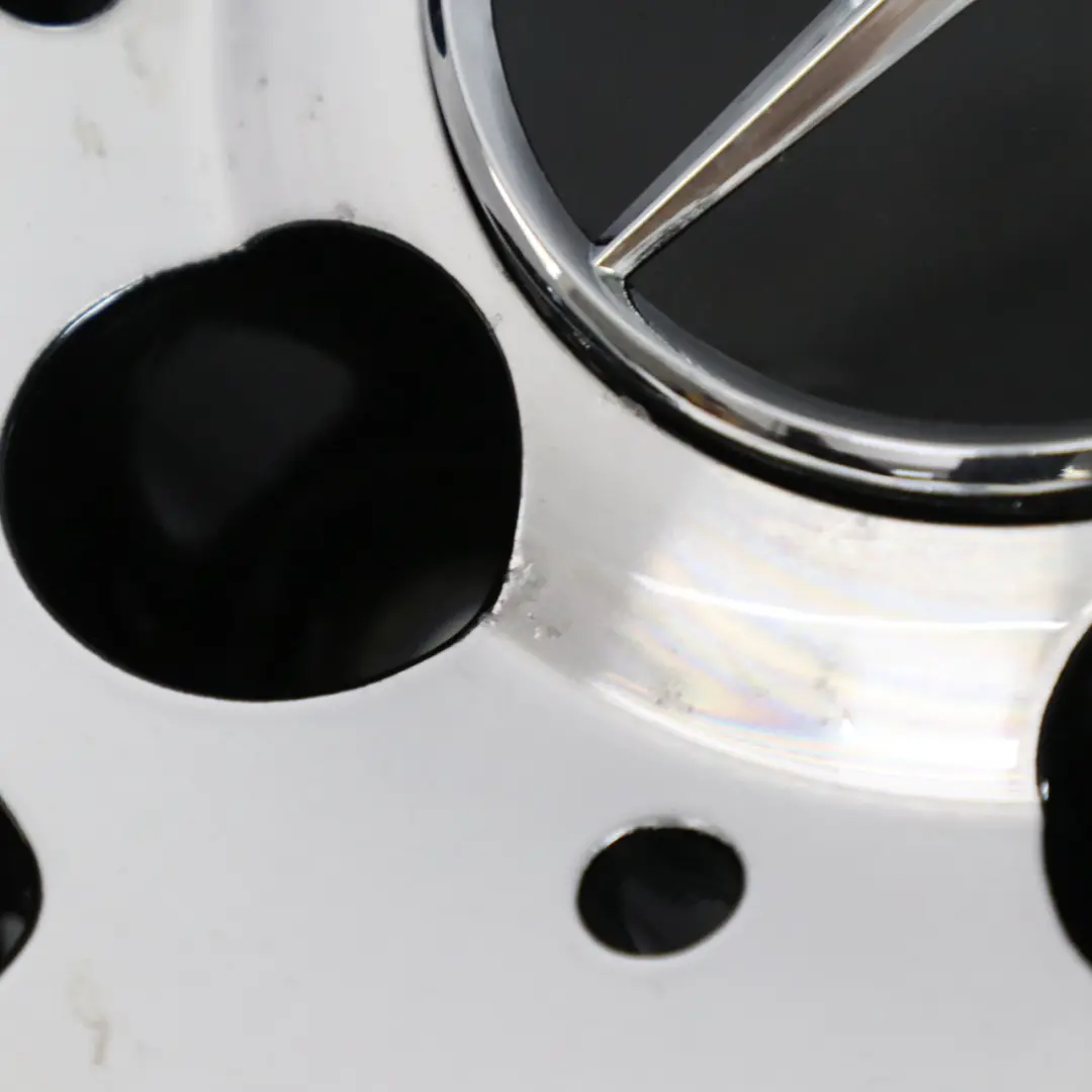 Felge Hinten Schwarz 18" 8.5J ET:49 für Mercedes C207 A207 AMG mit Teilenummer A2074011402 Mercedes C207 A207 AMG Felge Hinten Schwarz 18" 8.5J ET:49 - SKU A2074011402-6 - Teilenummer A2074011402