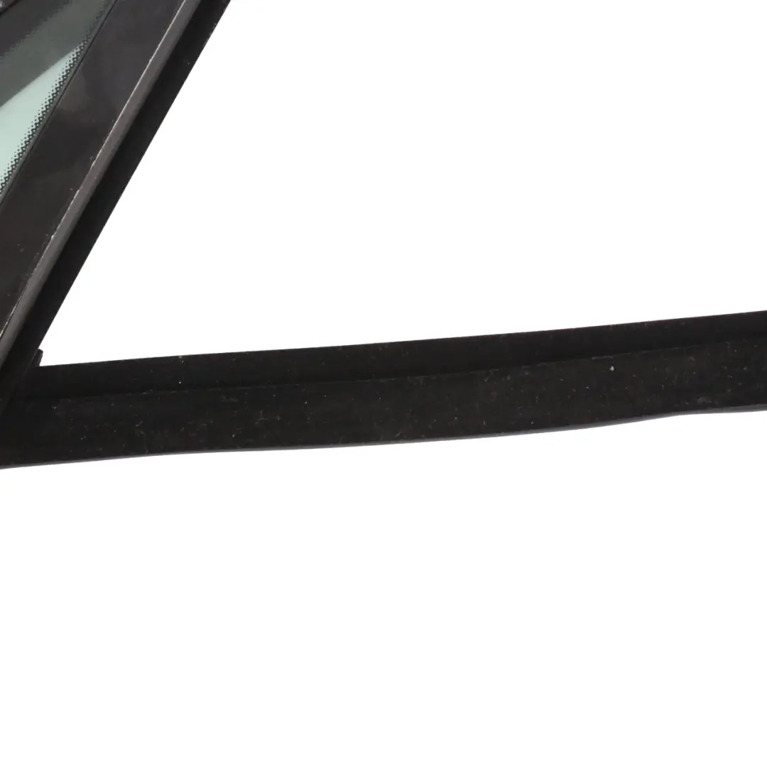 Mercedes C207 Ventana Lateral Trasera Derecha Cristal Triángulo AS2 - SKU A2076700439-2 - Número de pieza A2076700439