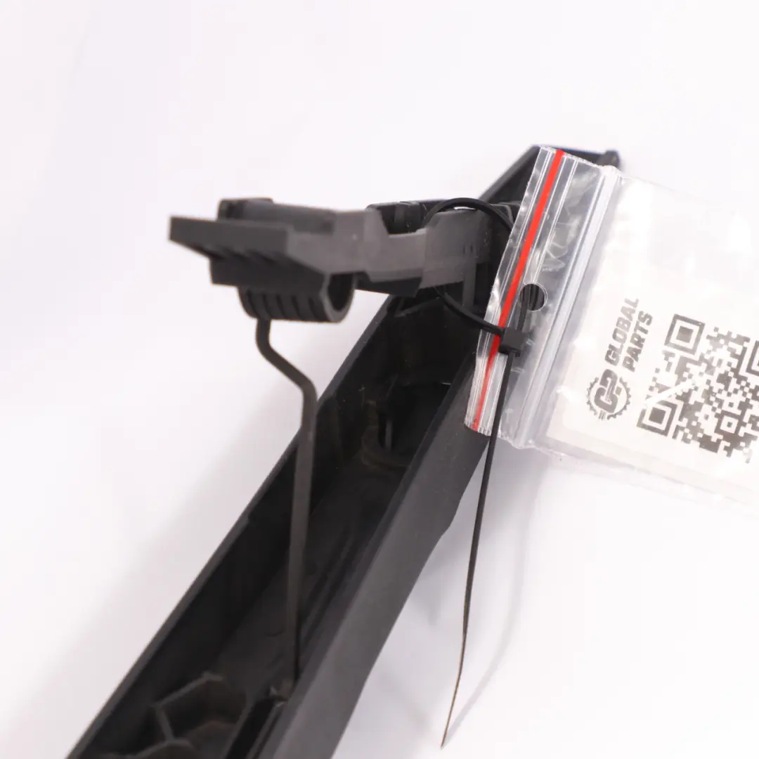 Mercedes C204 Coupe Déflecteur de vent Toit ouvrant panoramique Cadre de guidage - SKU A2077840070-1 - Numéro de pièce A2077840070