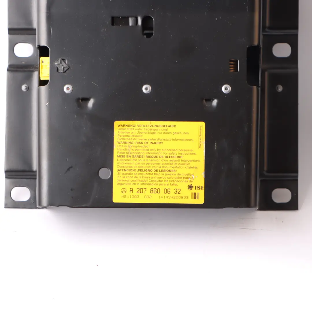 Headrest Mercedes W207 Cabrio A207 Head Rest Roll Over Bar Assembly to Rear with Part number A2078600532 Rear Headrest Mercedes W207 Cabrio A207 Head Rest Roll Over Bar Assembly - SKU A2078600532-2 - Part number A2078600532