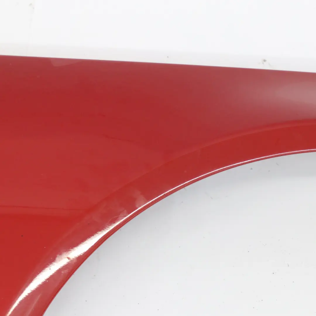 W207 Błotnik Prawy Przedni Feueropal Czerwony - 590 do Mercedes o numerze A2078800218 Mercedes W207 Błotnik Prawy Przedni Feueropal Czerwony - 590 - SKU A2078800218-FUP - Numer Części A2078800218