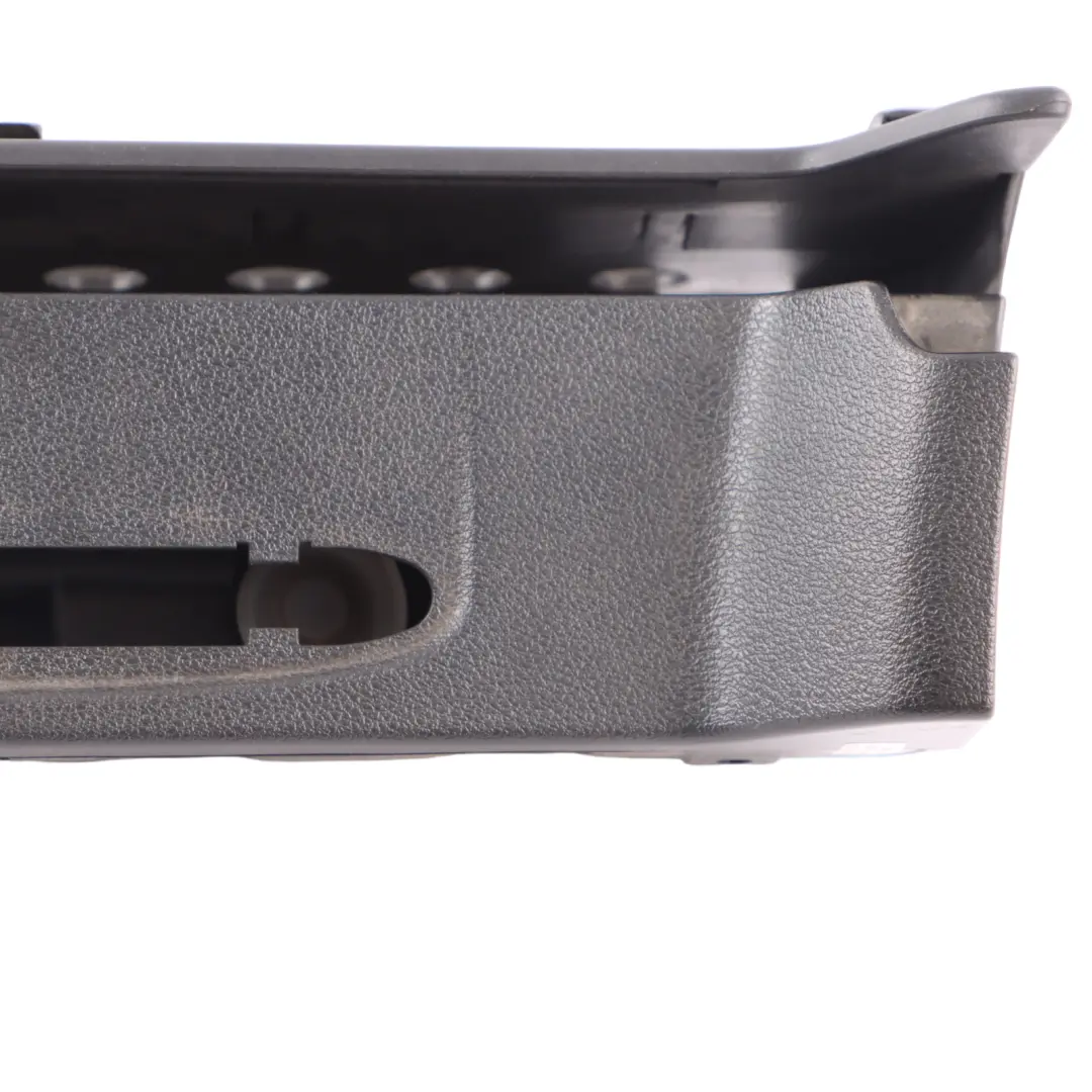 Mercedes A207 Coperchio Cabrio Deflettore Vento Box Attuatore - SKU A2079700272 - Numero di parte A2079700272