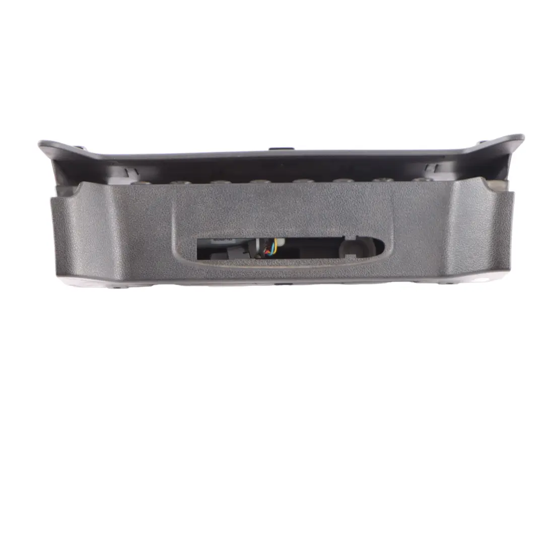 Coperchio Cabrio Deflettore Vento Box Attuatore per Mercedes A207 con numero di parte A2079700272 Mercedes A207 Coperchio Cabrio Deflettore Vento Box Attuatore - SKU A2079700272 - Numero di parte A2079700272