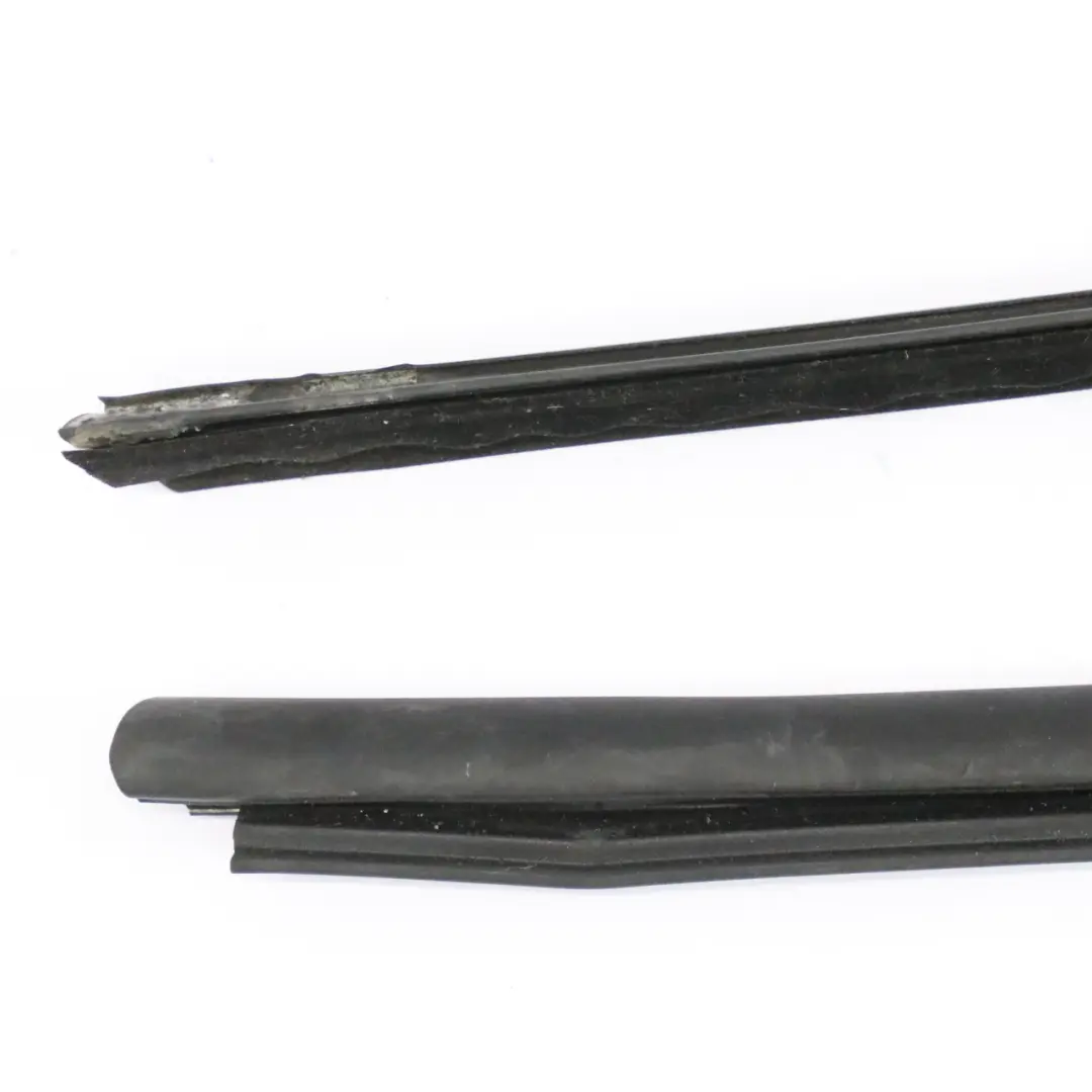  Guarnizione finestra Mercedes C209 posteriore destra striscia - SKU A2096700238 - Numero di parte A2096700238