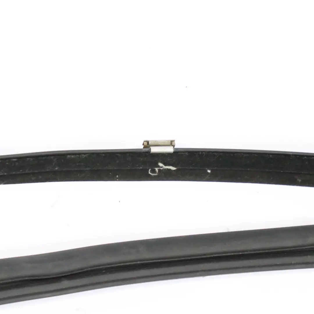  Joint de vitre Mercedes C209 Joint d'étanchéité de la arrière droite - SKU A2096700238 - Numéro de pièce A2096700238