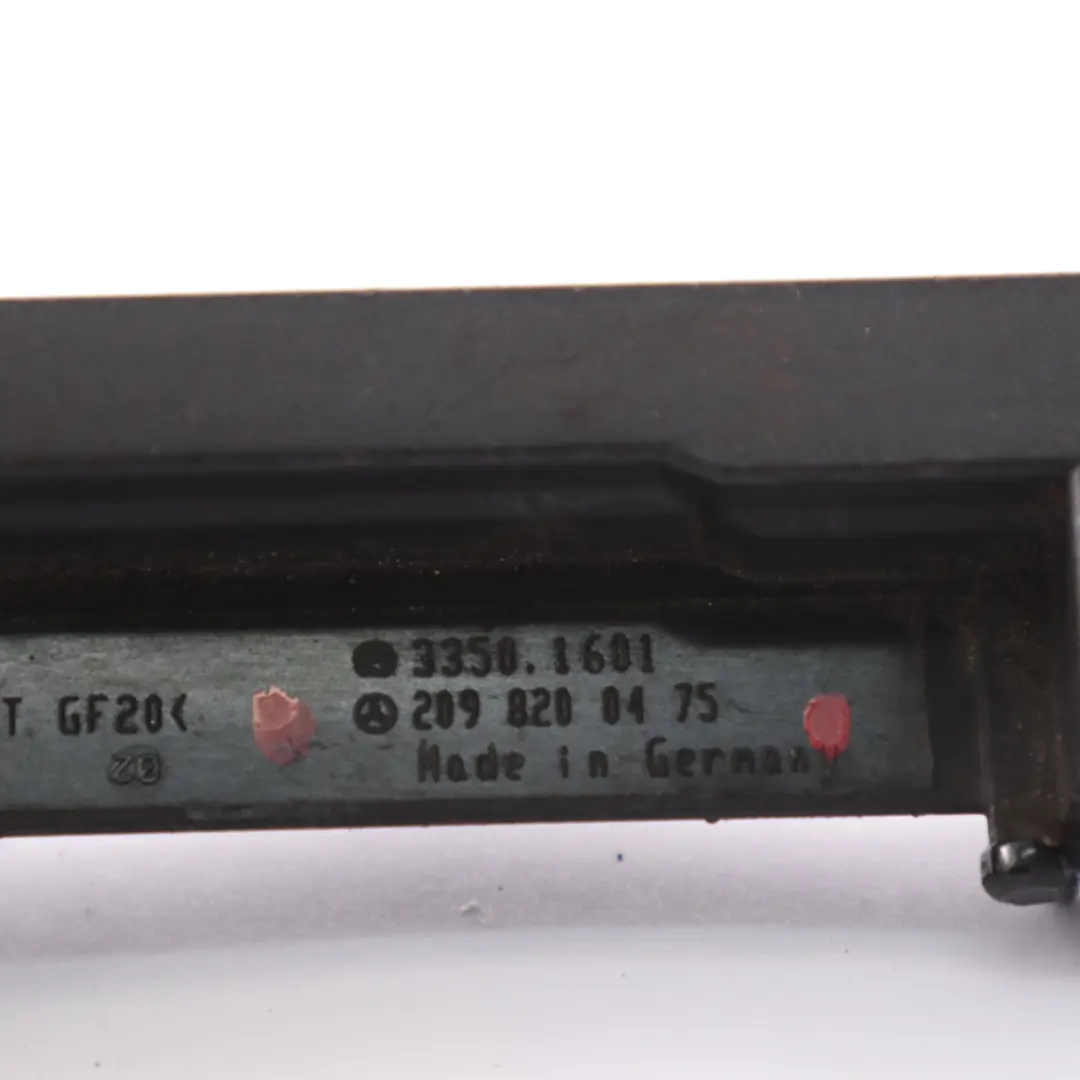 Entry Keyless Go Antenna Module Door Left Right N/OS to Mercedes A209 with Part number A2098200475 Mercedes A209 Entry Keyless Go Antenna Module Door Left Right N/OS - SKU A2098200475 - Part number A2098200475