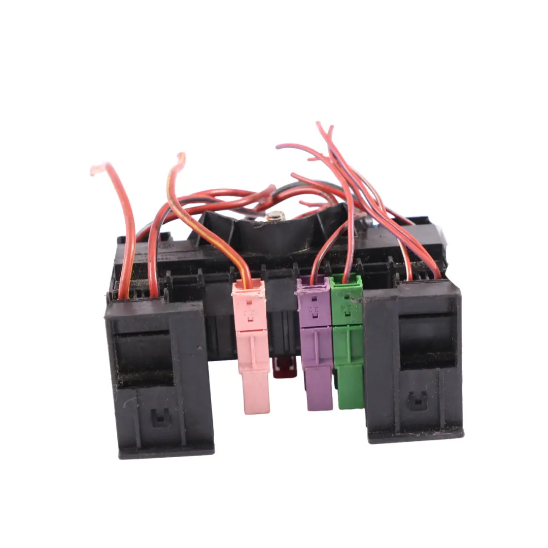 W219 Scatola distribuzione fusibili A2115453901 per Mercedes S211 W211 con numero di parte A2115450301 Mercedes S211 W211 W219 Scatola distribuzione fusibili A2115453901 - SKU A2115450301-1 - Numero di parte A2115450301