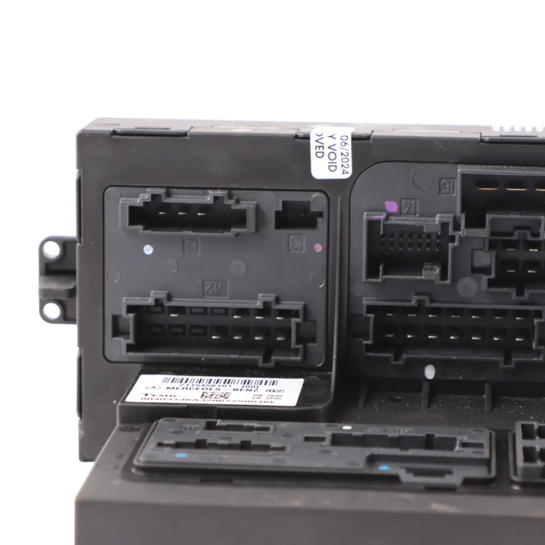 SAM Module Boîte à fusibles Relais Unité de contrôle pour Mercedes W211 à propos du numéro de pièce A2115456101 Mercedes W211 SAM Module Boîte à fusibles Relais Unité de contrôle - SKU A2115456101 - Numéro de pièce A2115456101